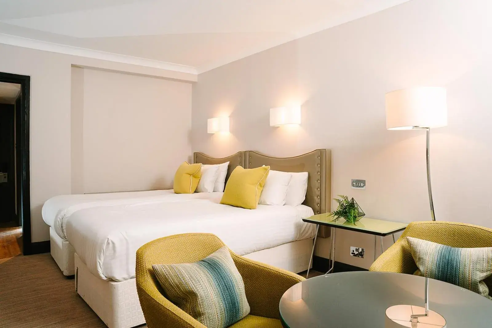 East Wing Cool Twin in Royal Berkshire East Wing Cool Twin in Royal Berkshire