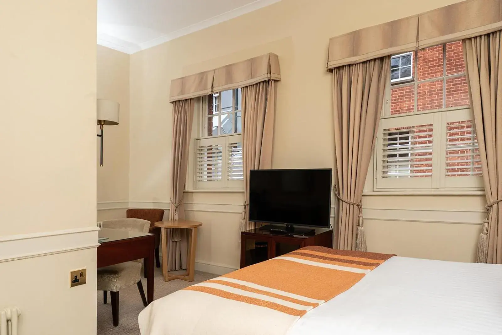 Mansion House Classic in Royal Berkshire Mansion House Classic in Royal Berkshire