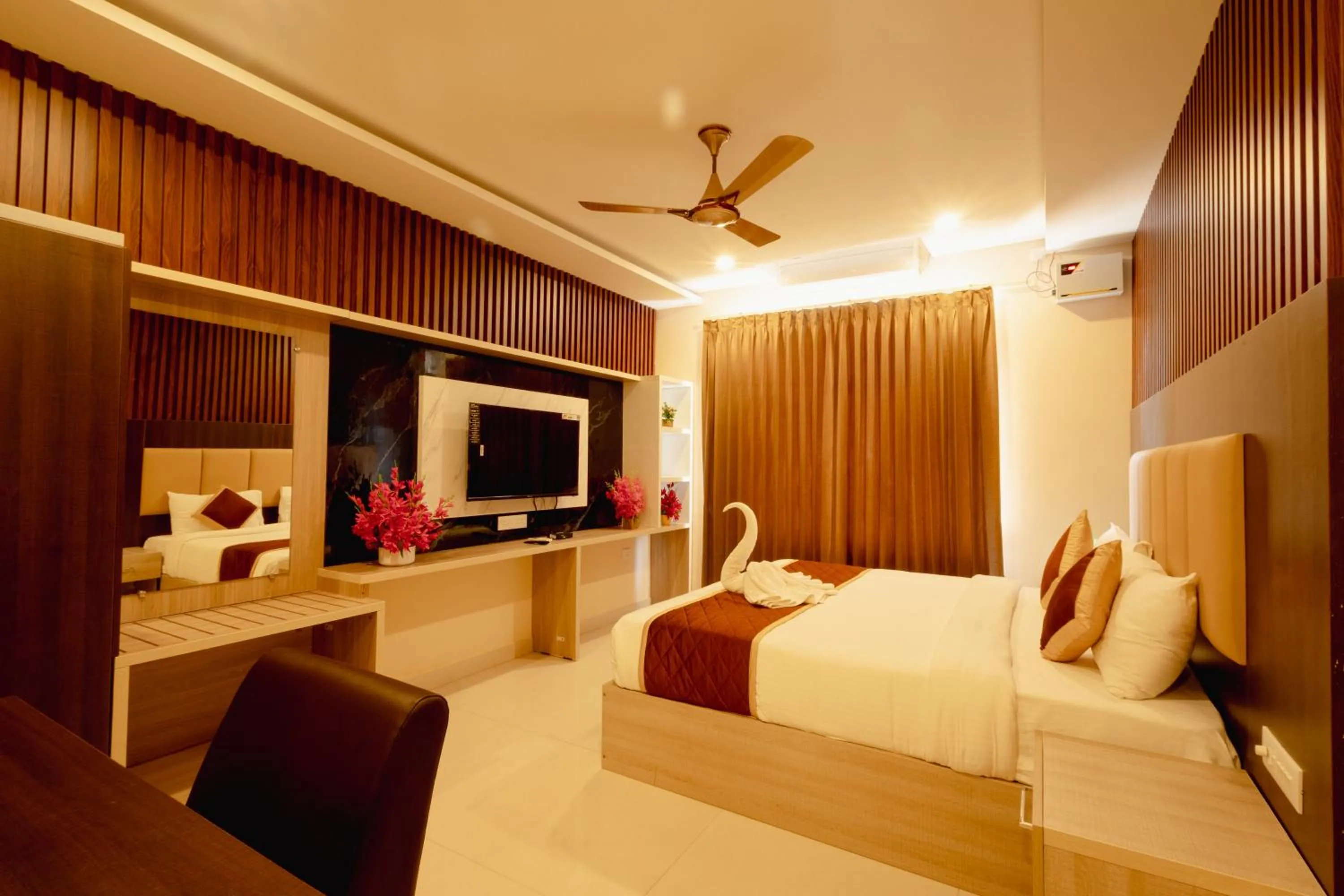 View (from property/room), Bed in Hotel Brindavan Elite