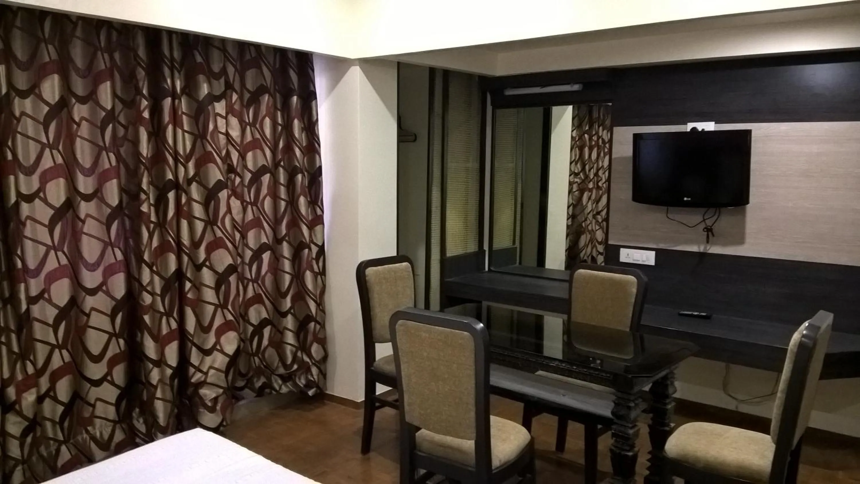 Dining area in Hotel Supreme