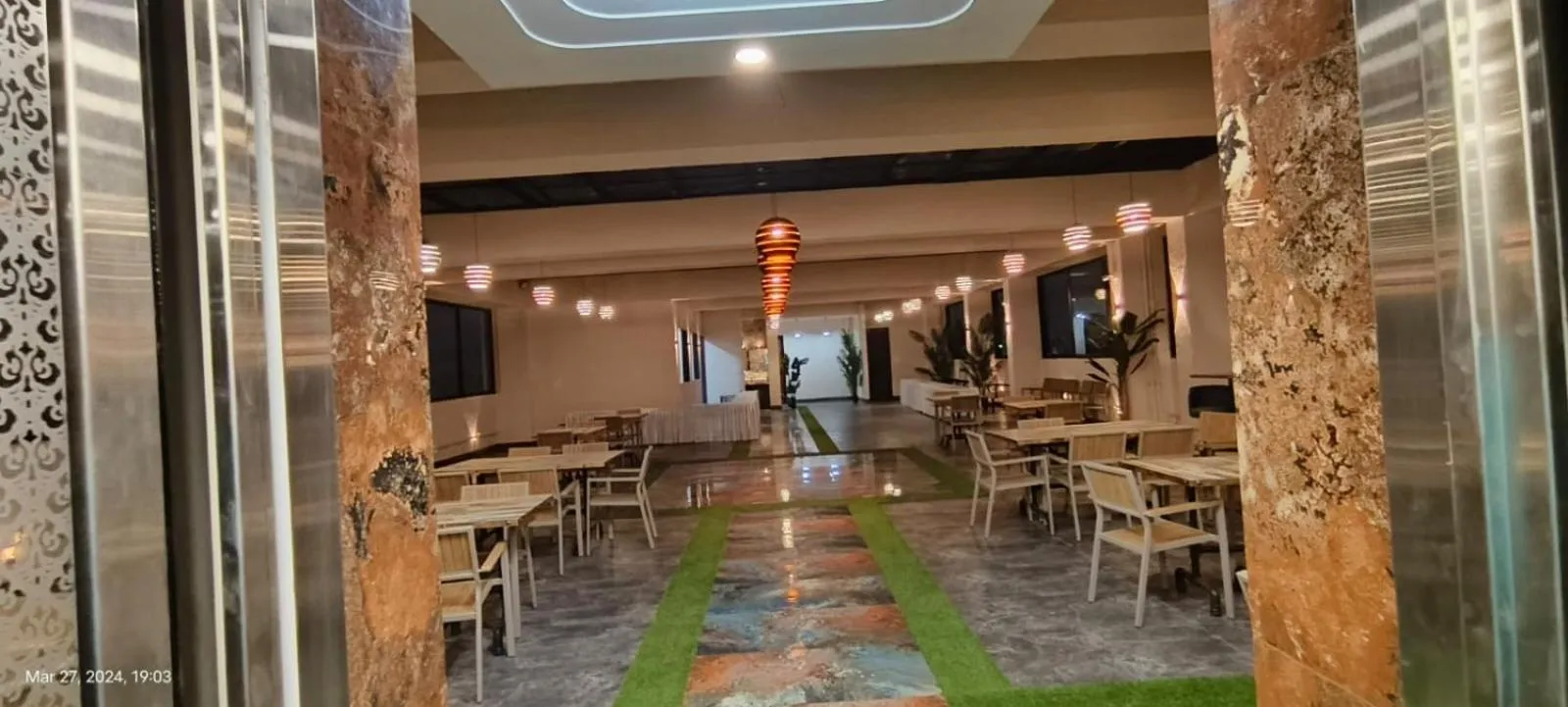 Restaurant/places to eat in Krishna Inn