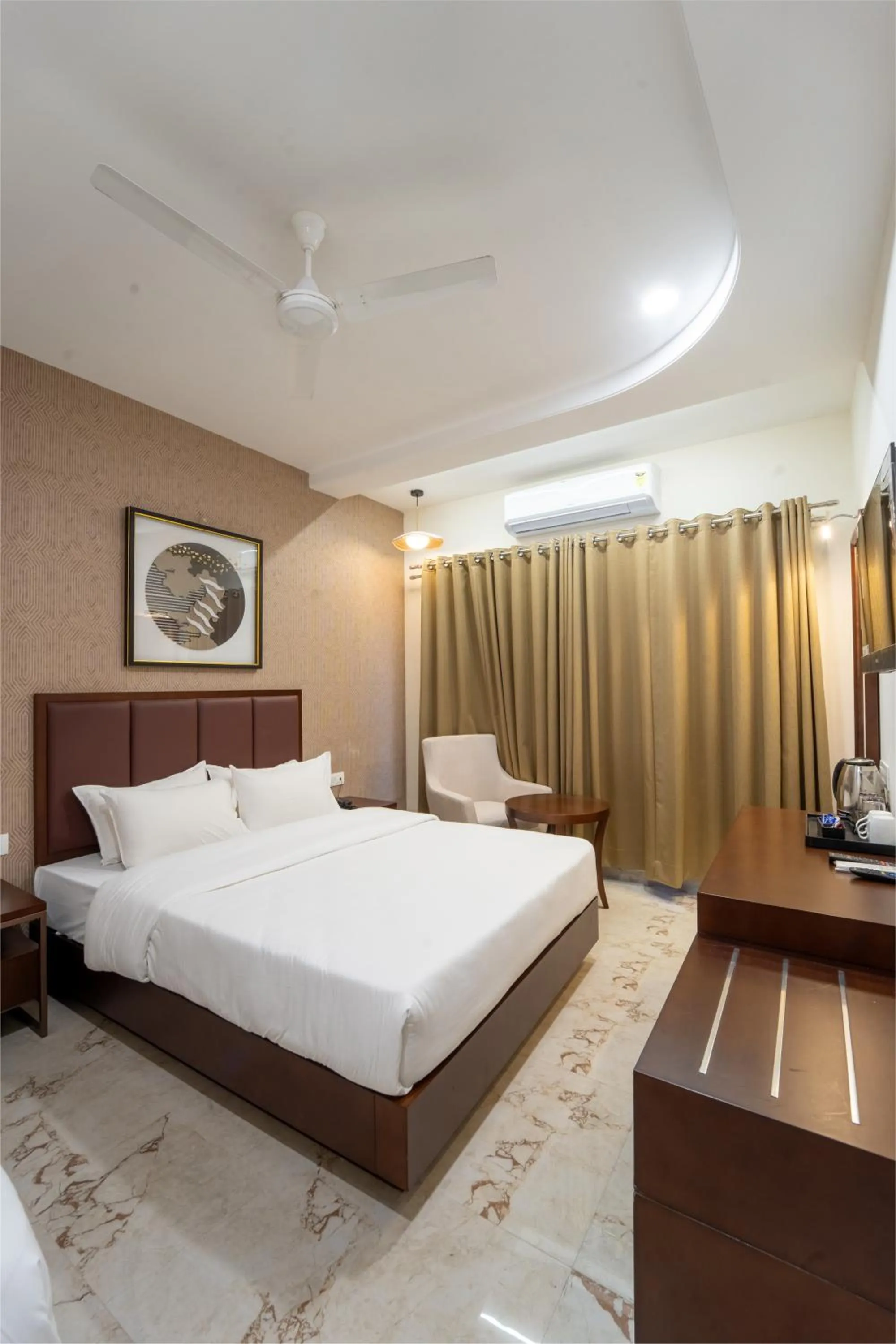 Bed in Krishna Inn