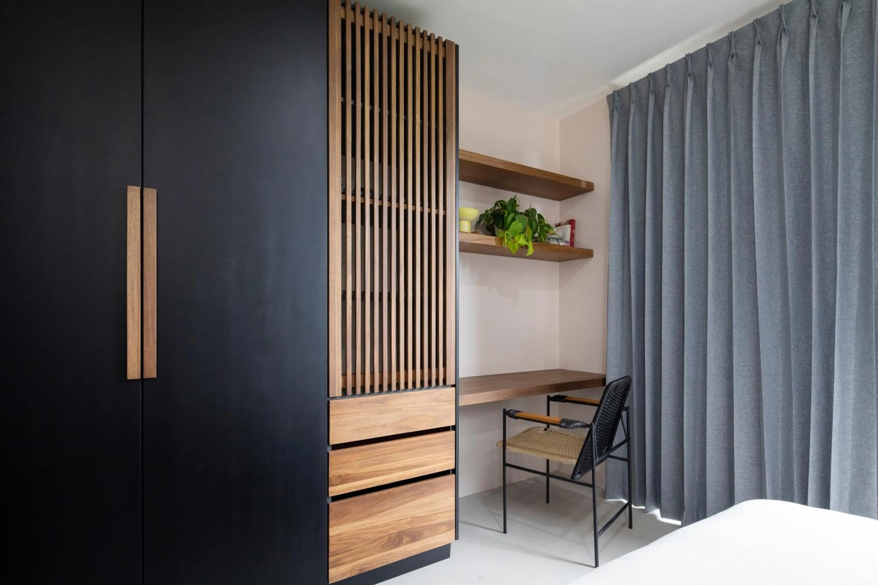 Bedroom, Bed in BAUMA