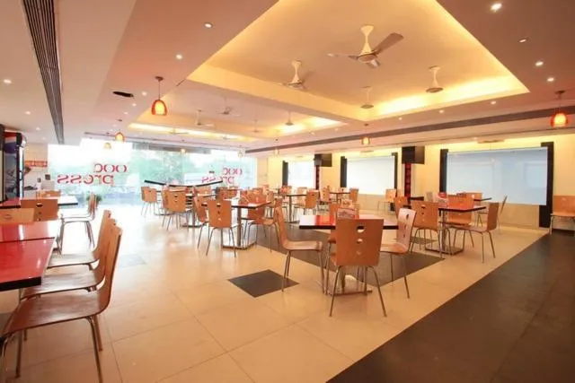 Meals in Hotel Sheela Shree Plaza