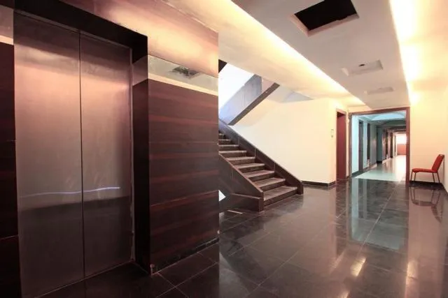 Area and facilities in Hotel Sheela Shree Plaza