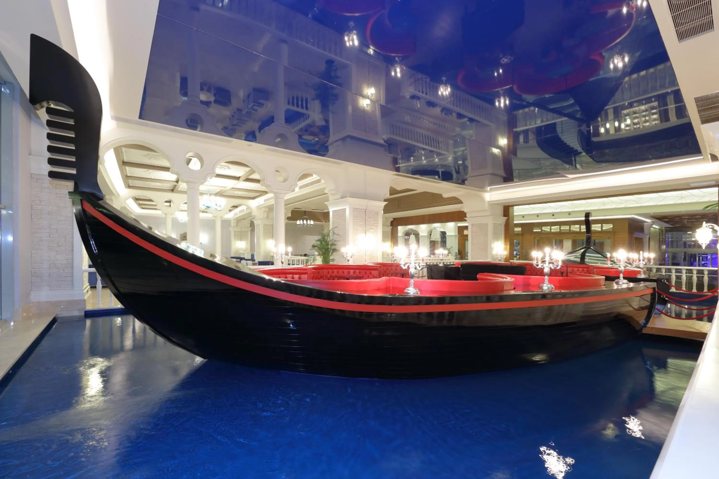 Lounge or bar in Sueno Hotels Deluxe Belek