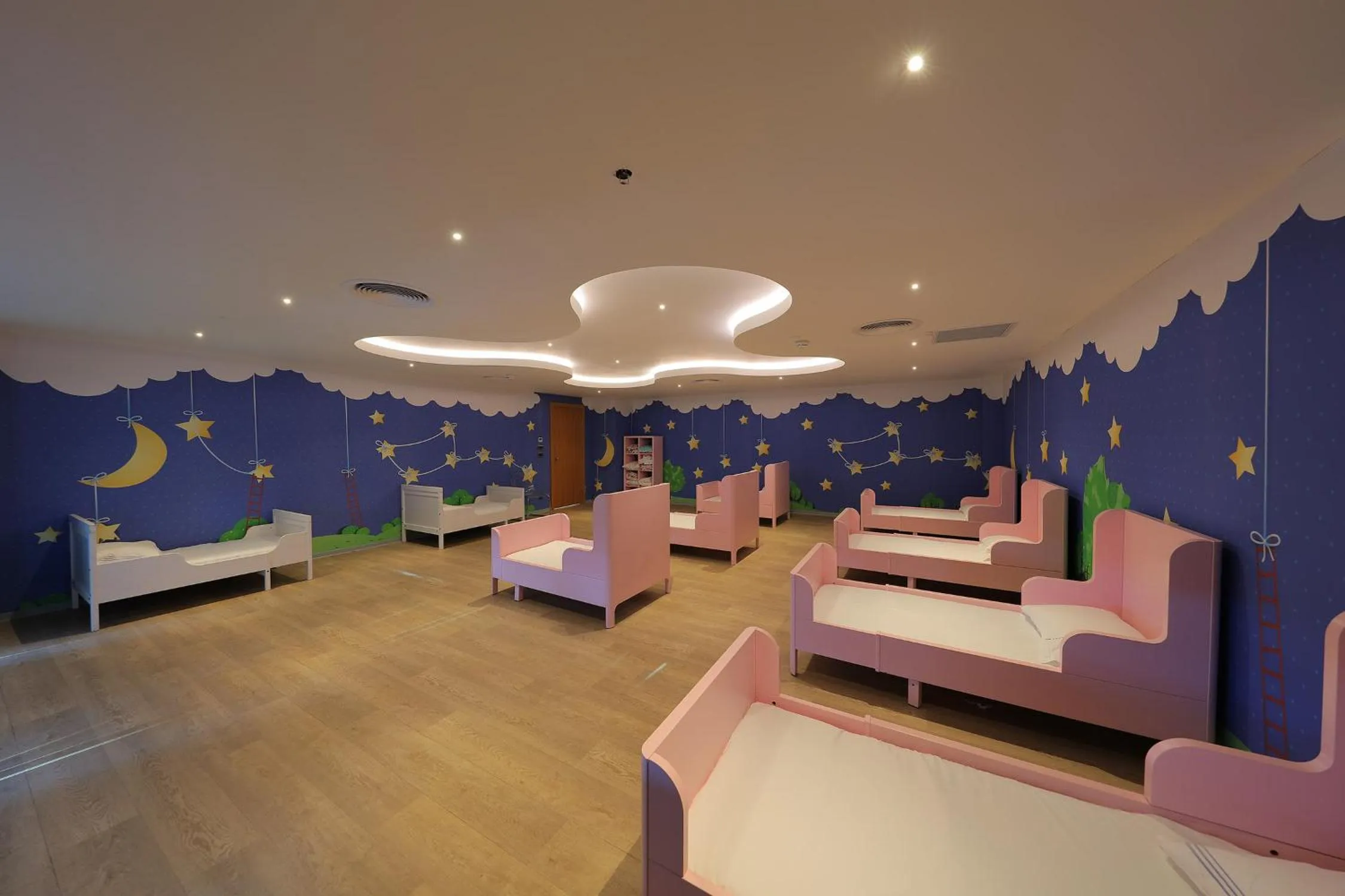 Kids's club, Bed in Sueno Hotels Deluxe Belek