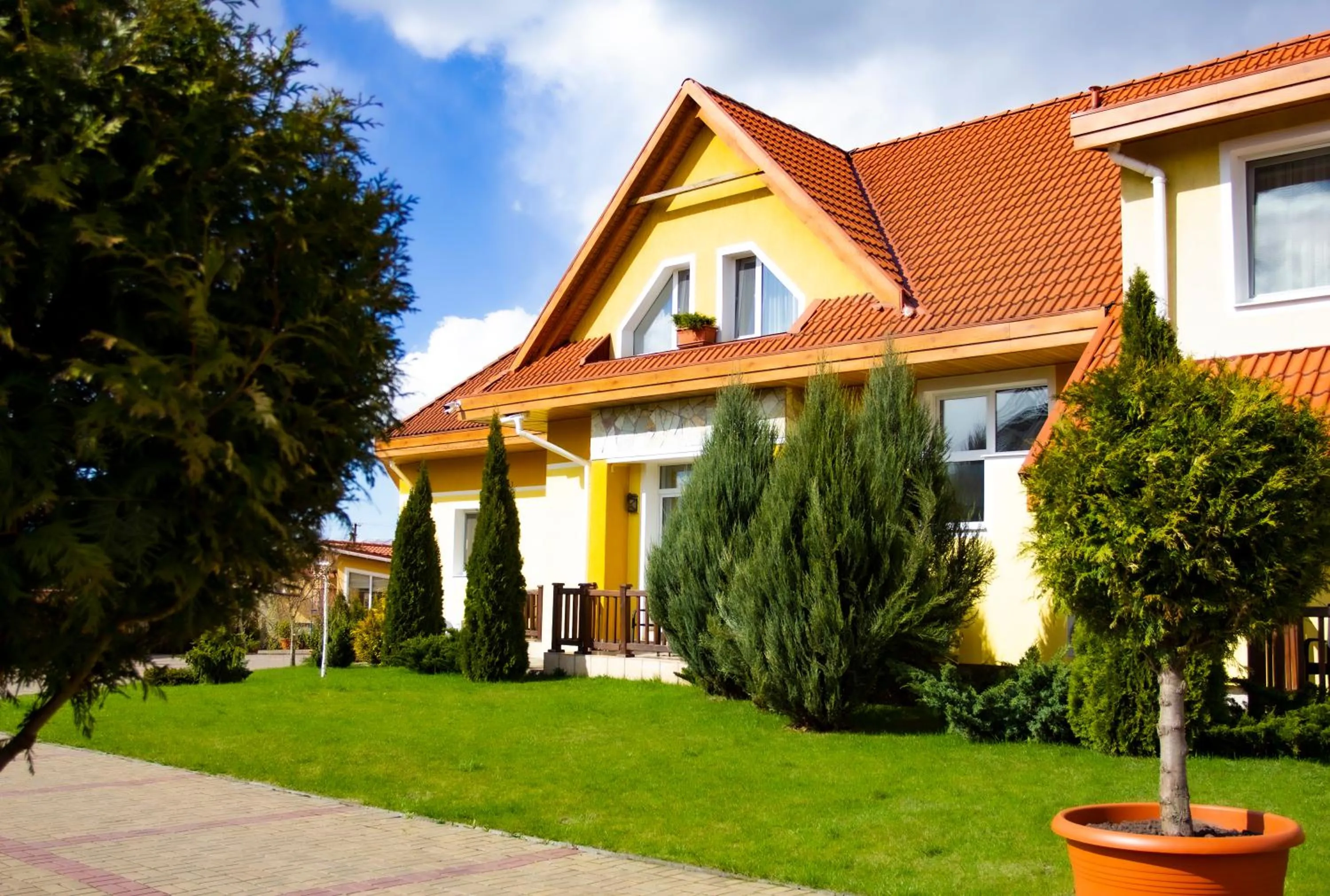 Property building in Kiev 365 Park Hotel