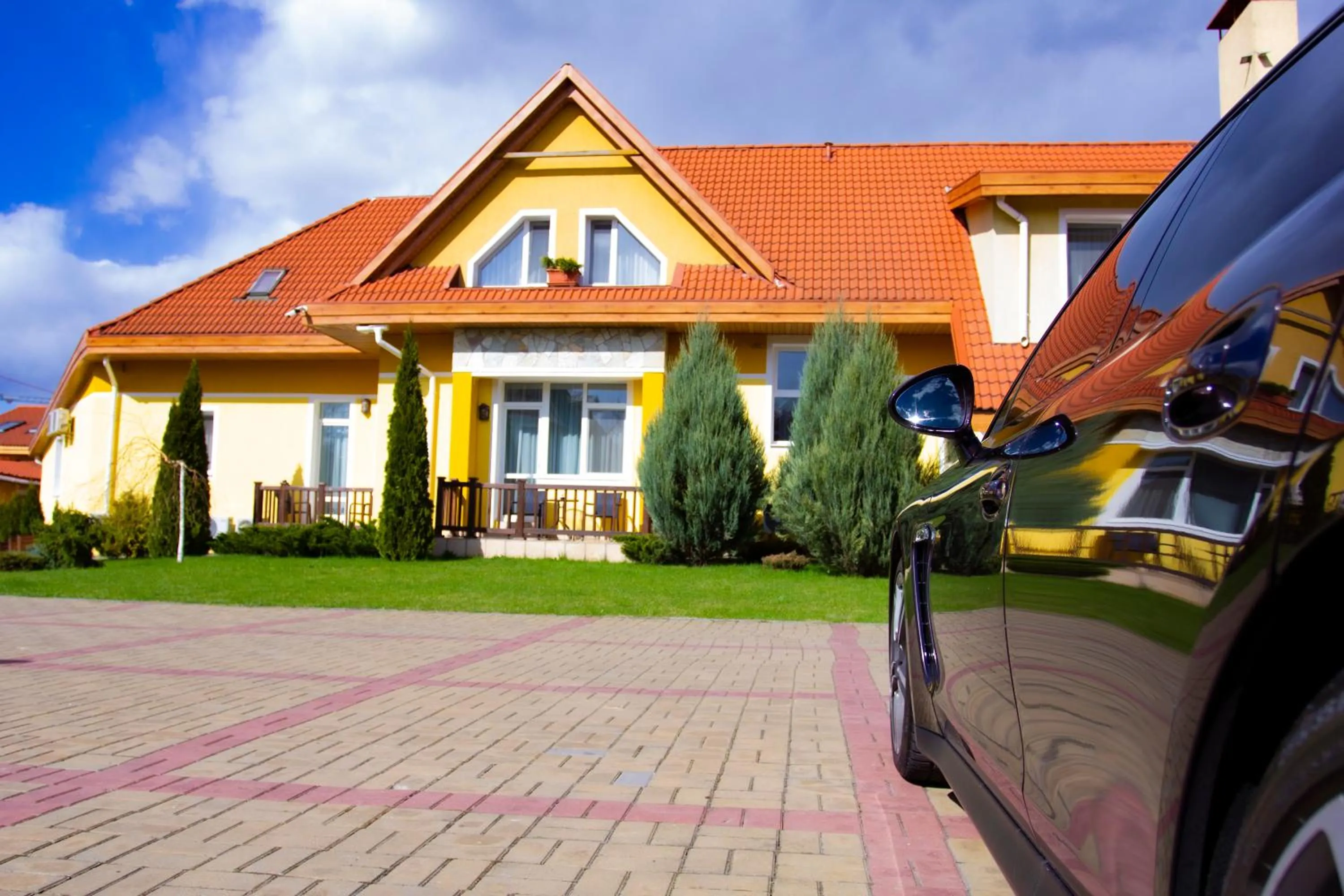 Property building in Kiev 365 Park Hotel