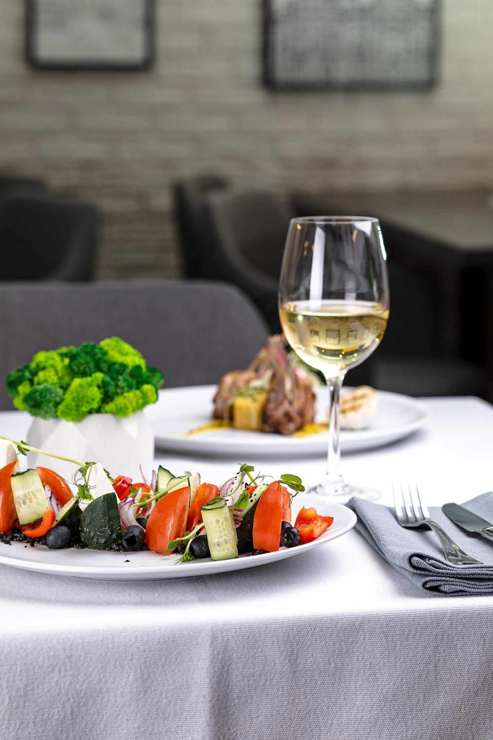 Restaurant/places to eat in Kiev 365 Park Hotel