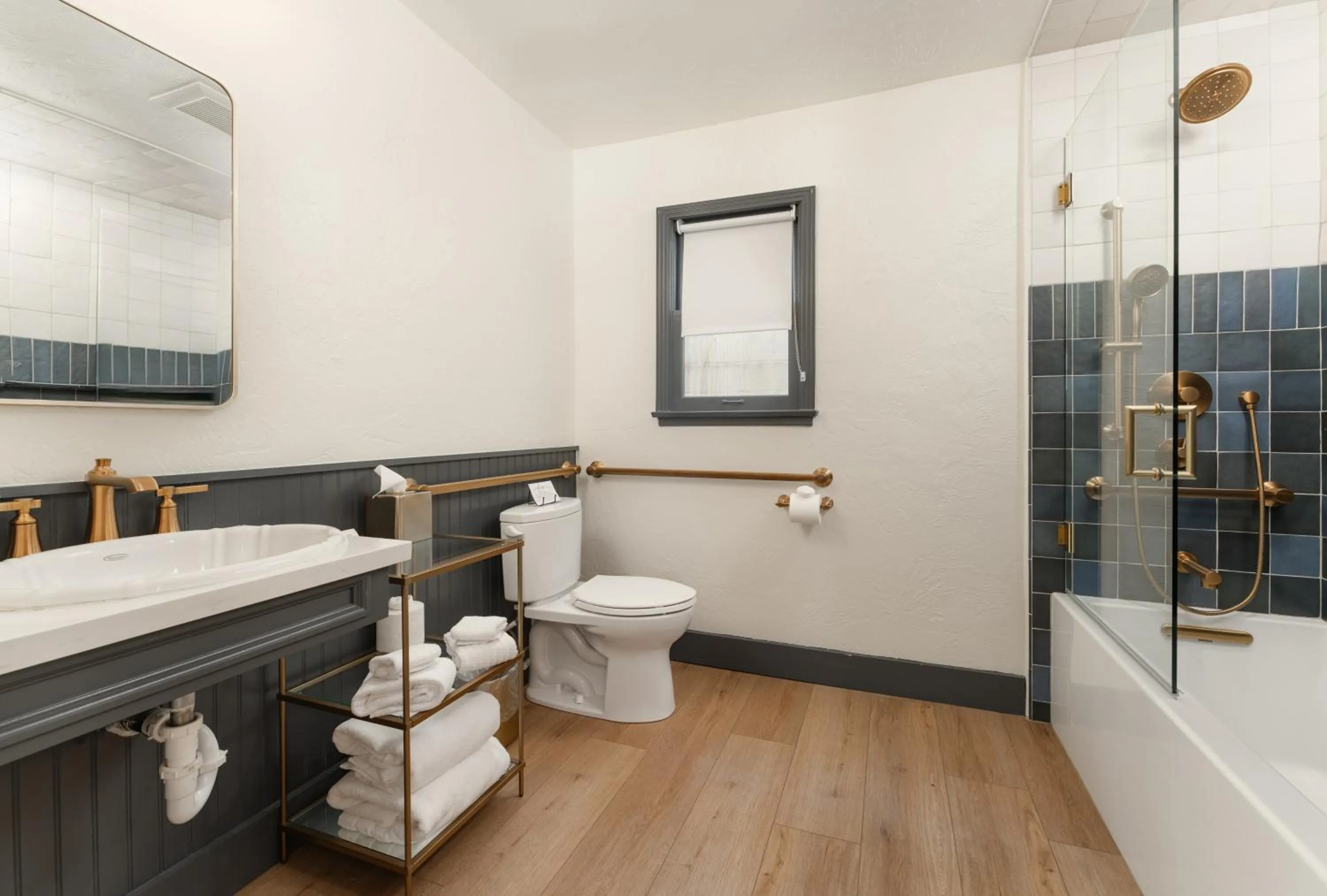 Bathroom in Petit Soleil - Bed, Breakfast and Bar