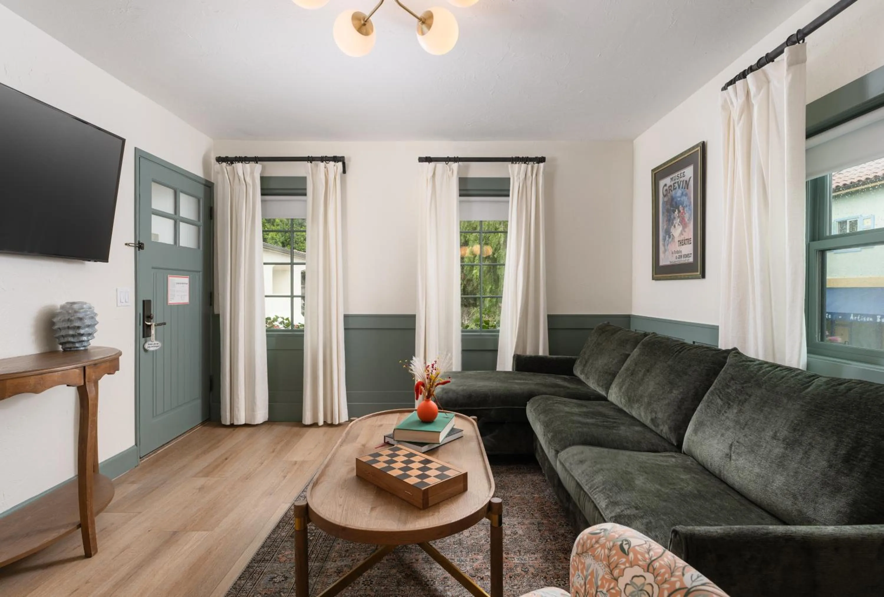 Living room in Petit Soleil - Bed, Breakfast and Bar