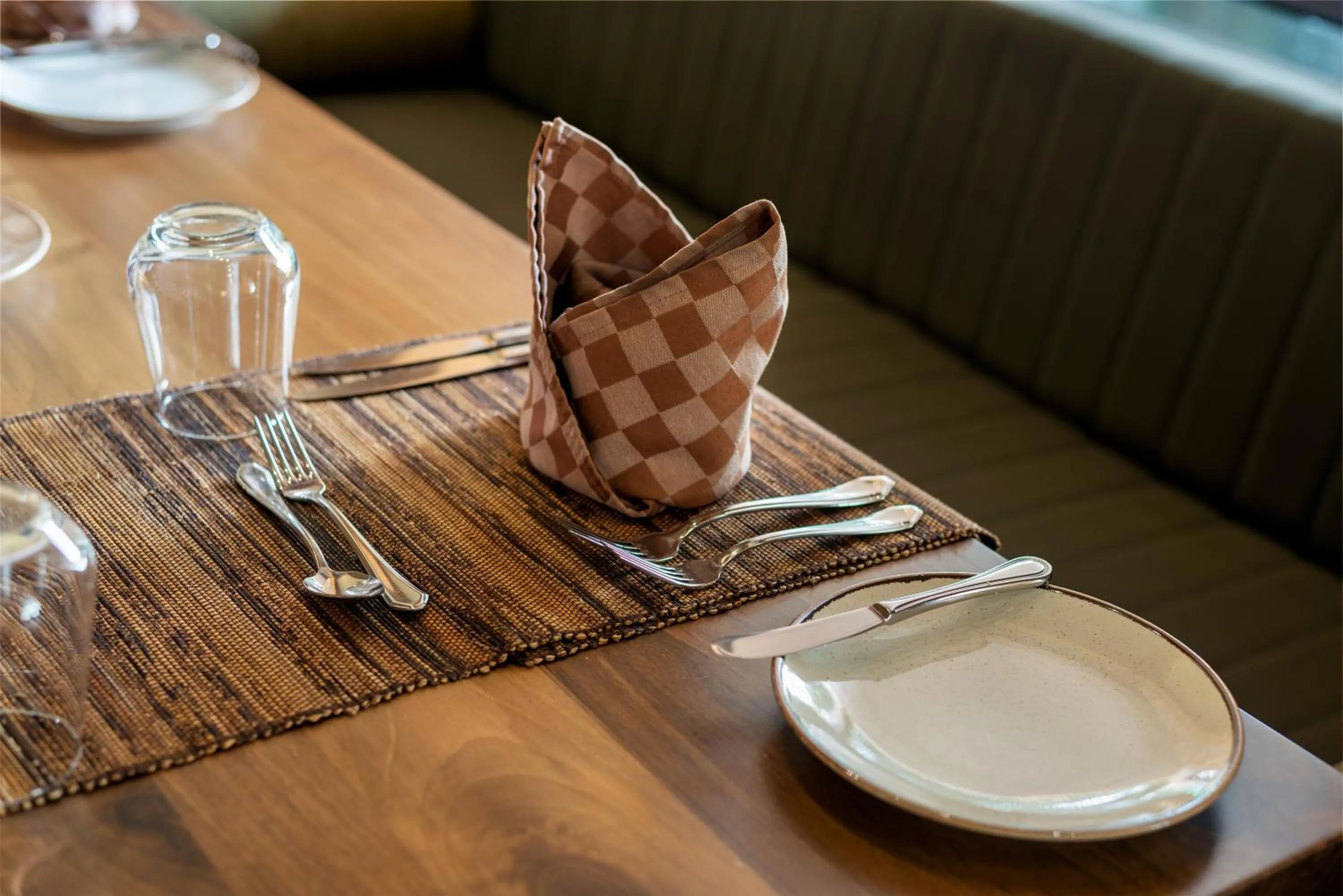 Restaurant/places to eat in Speke Resort and Conference Center