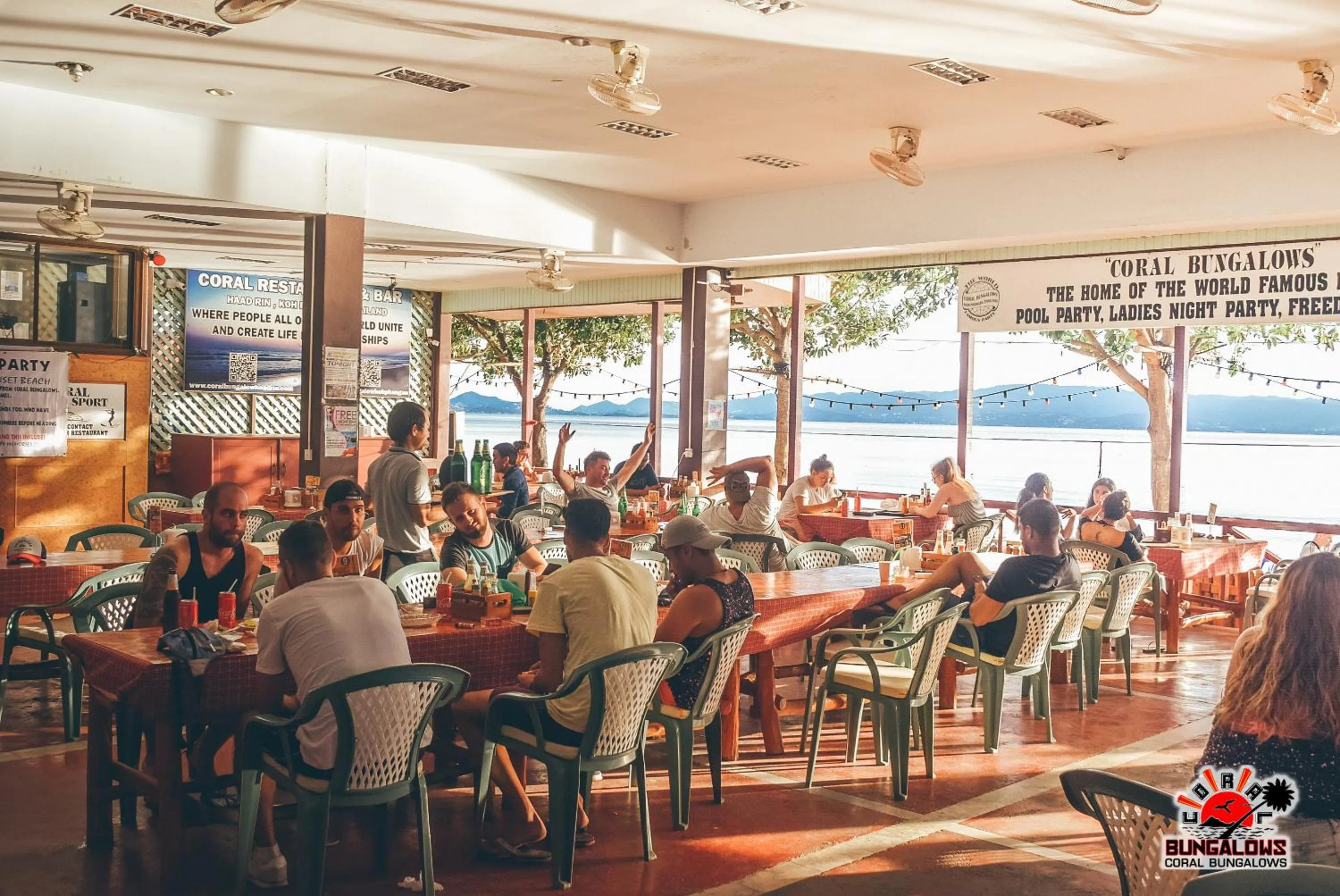 Restaurant/places to eat in Coral Bungalows