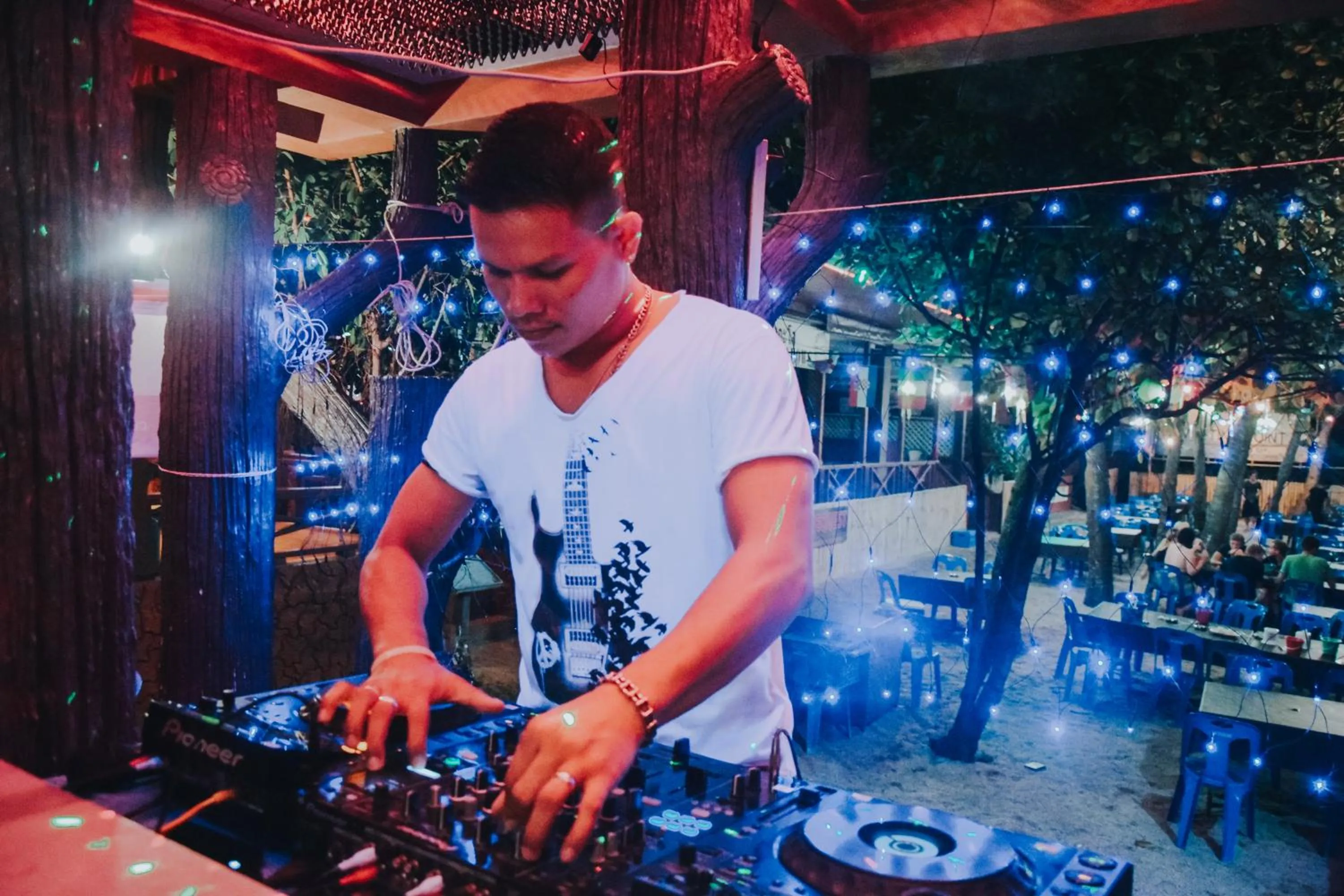 Nightclub / DJ in Coral Bungalows