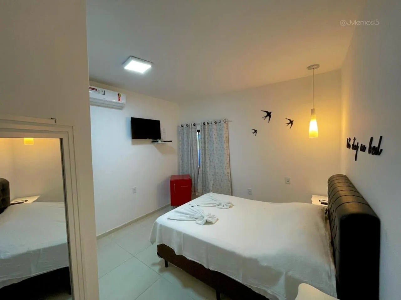 Shower, Bed in Pousada Toca dos Coelhos