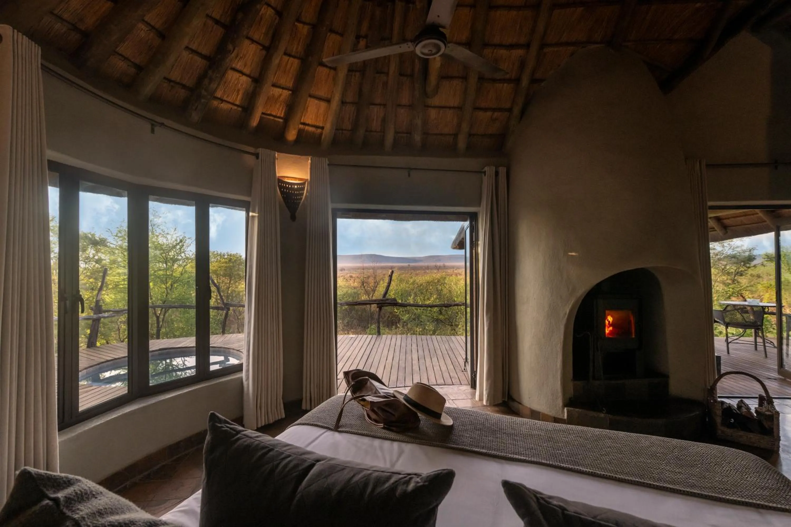 Photo of the whole room, Bed in Madikwe Safari Lodge