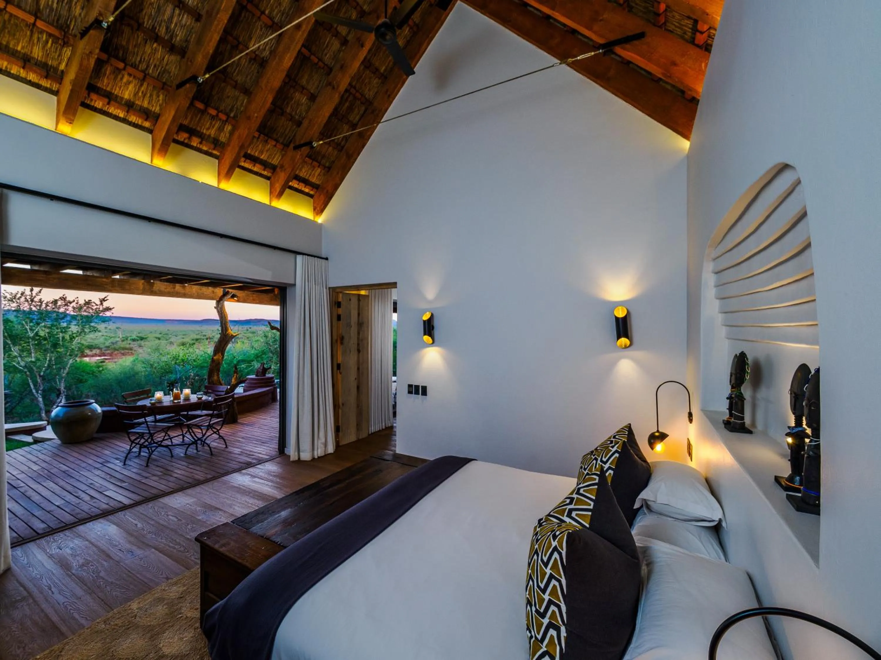 View (from property/room), Bed in Madikwe Safari Lodge