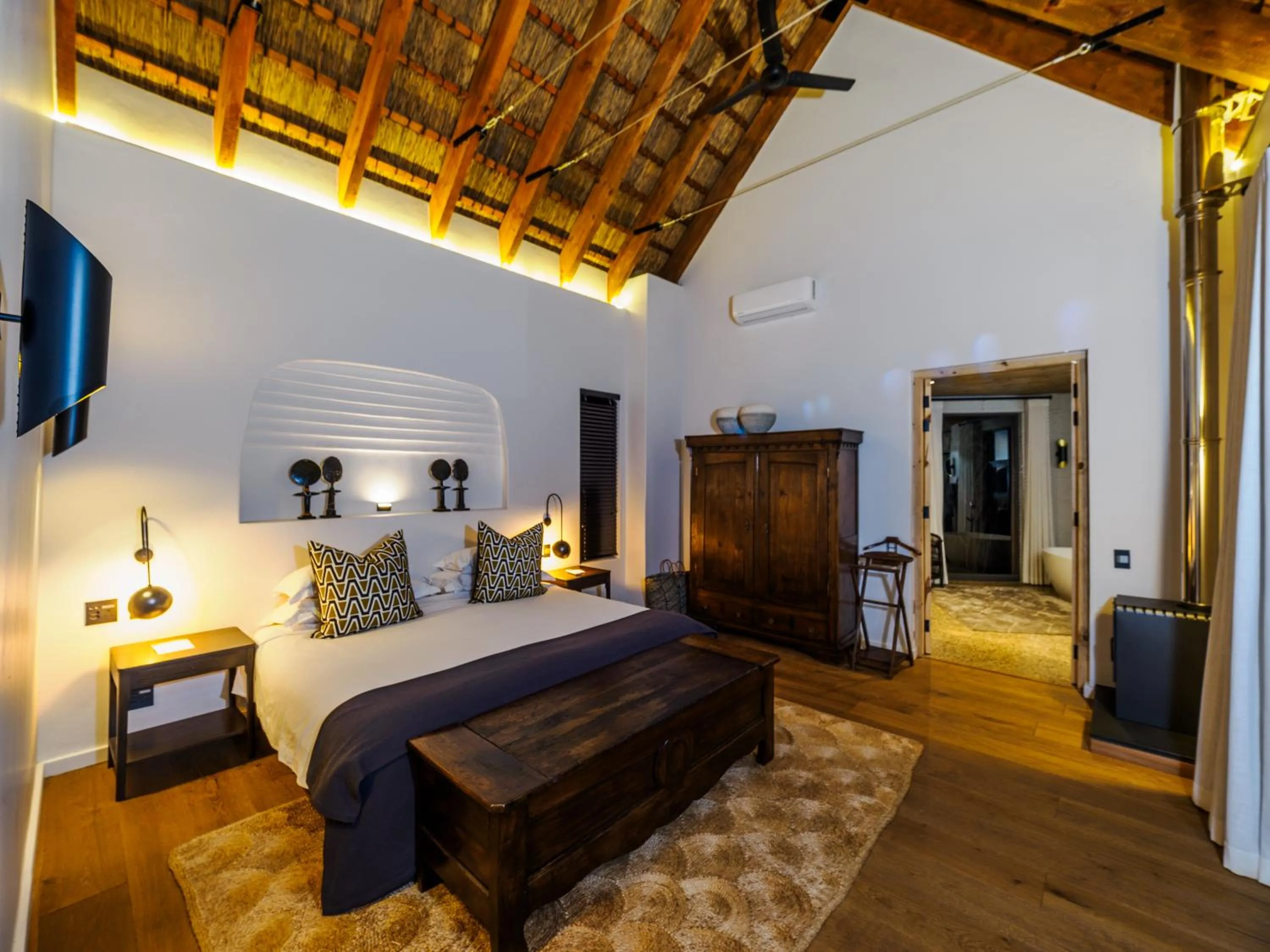 Bed in Madikwe Safari Lodge