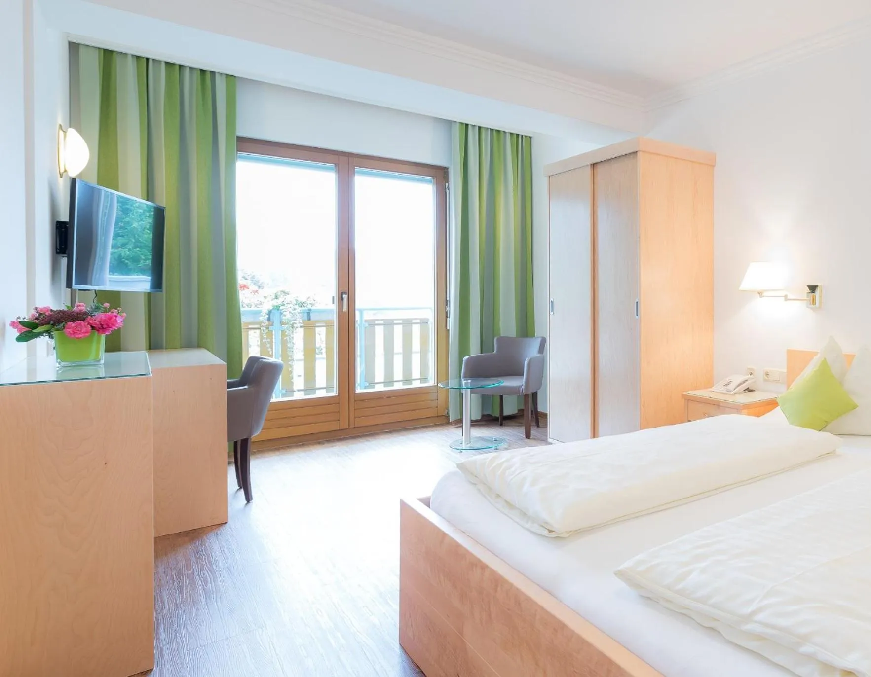 Bed in Golf-Tennis-Wellnesshotel Mori