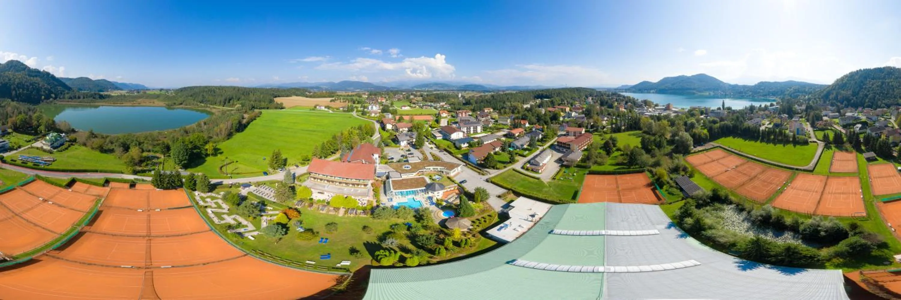 Garden view in Golf-Tennis-Wellnesshotel Mori