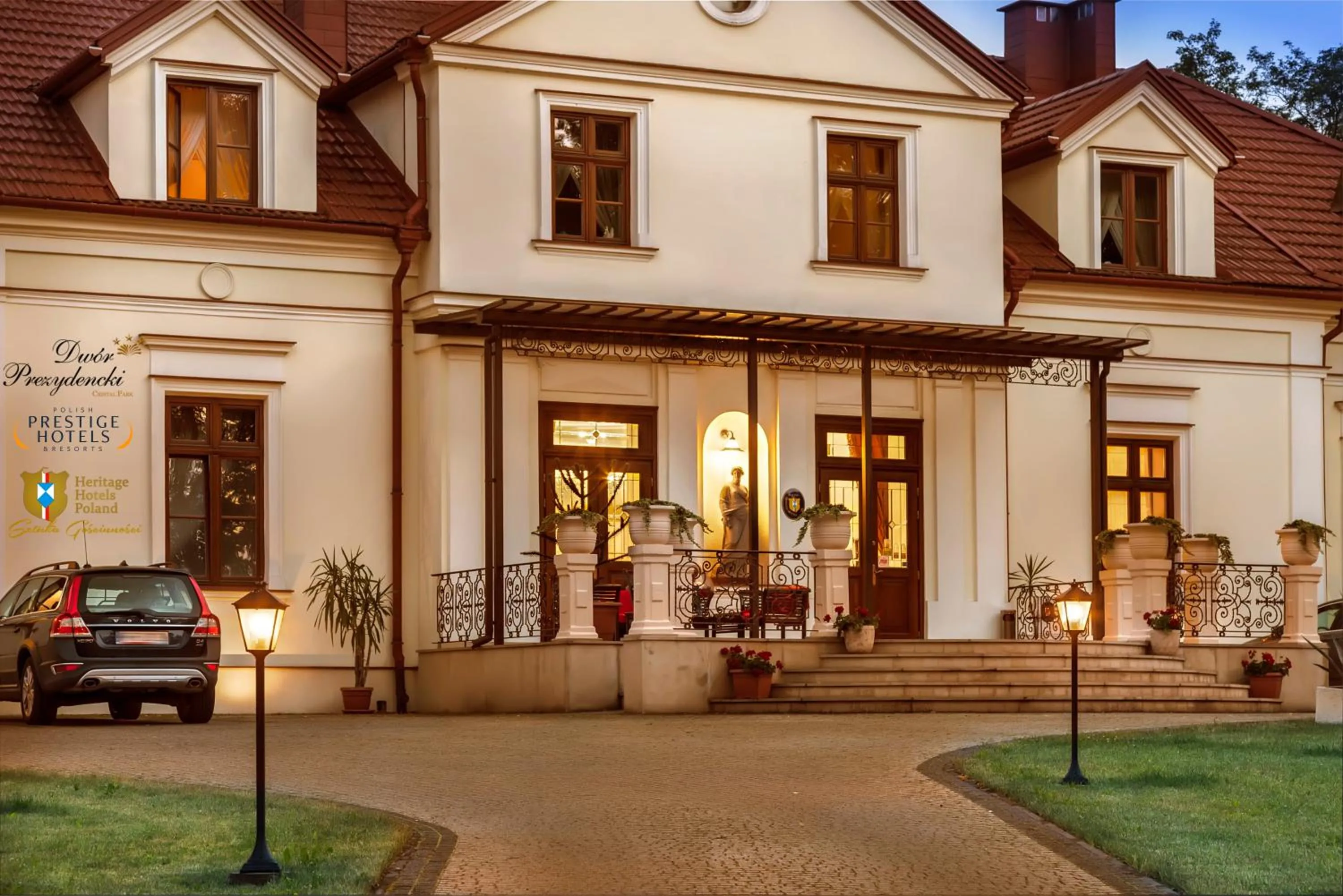Facade/entrance in Dwór Prezydencki Boutique Hotel & SPA
