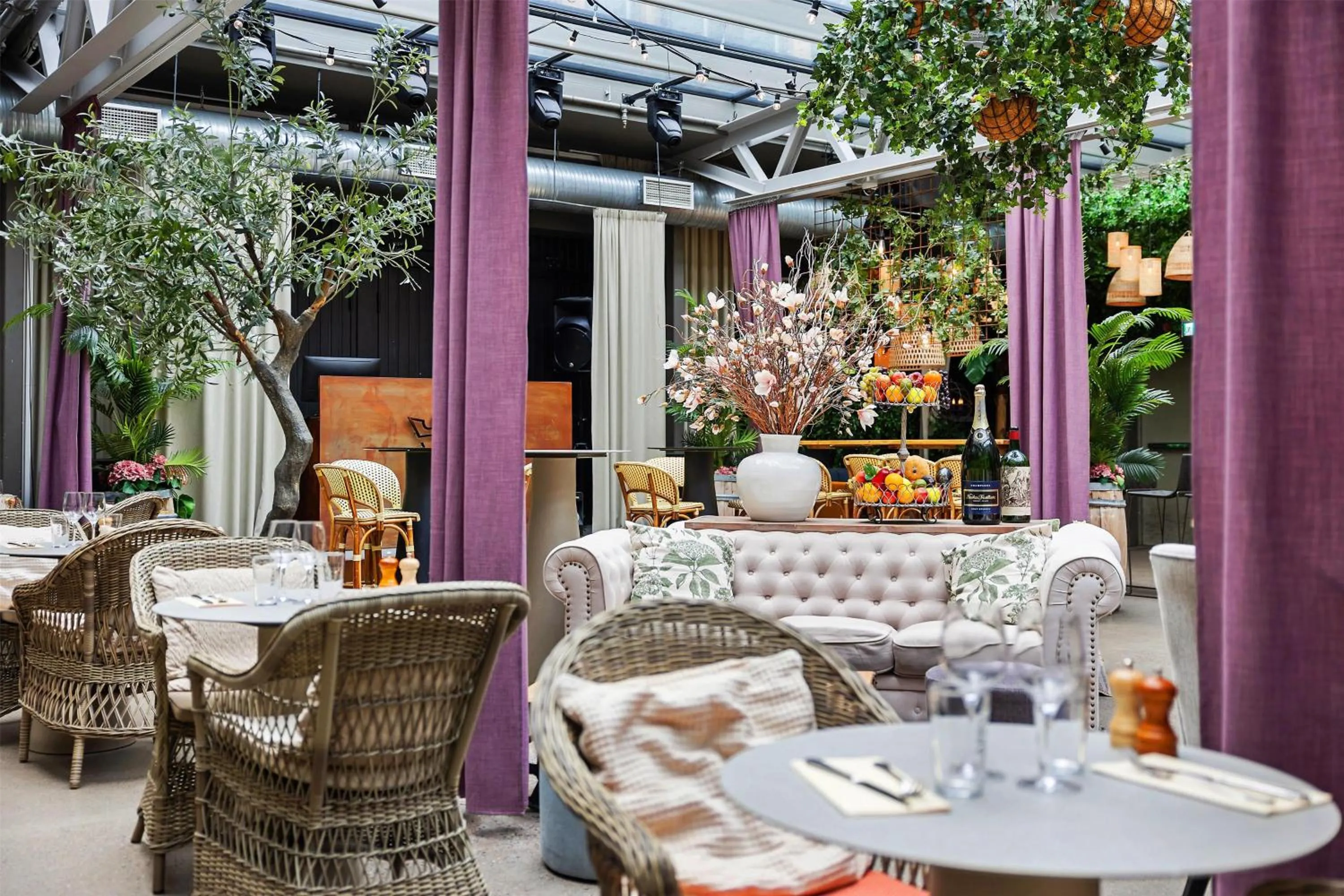 Lounge or bar in Best Western Hotel Norrkoping City