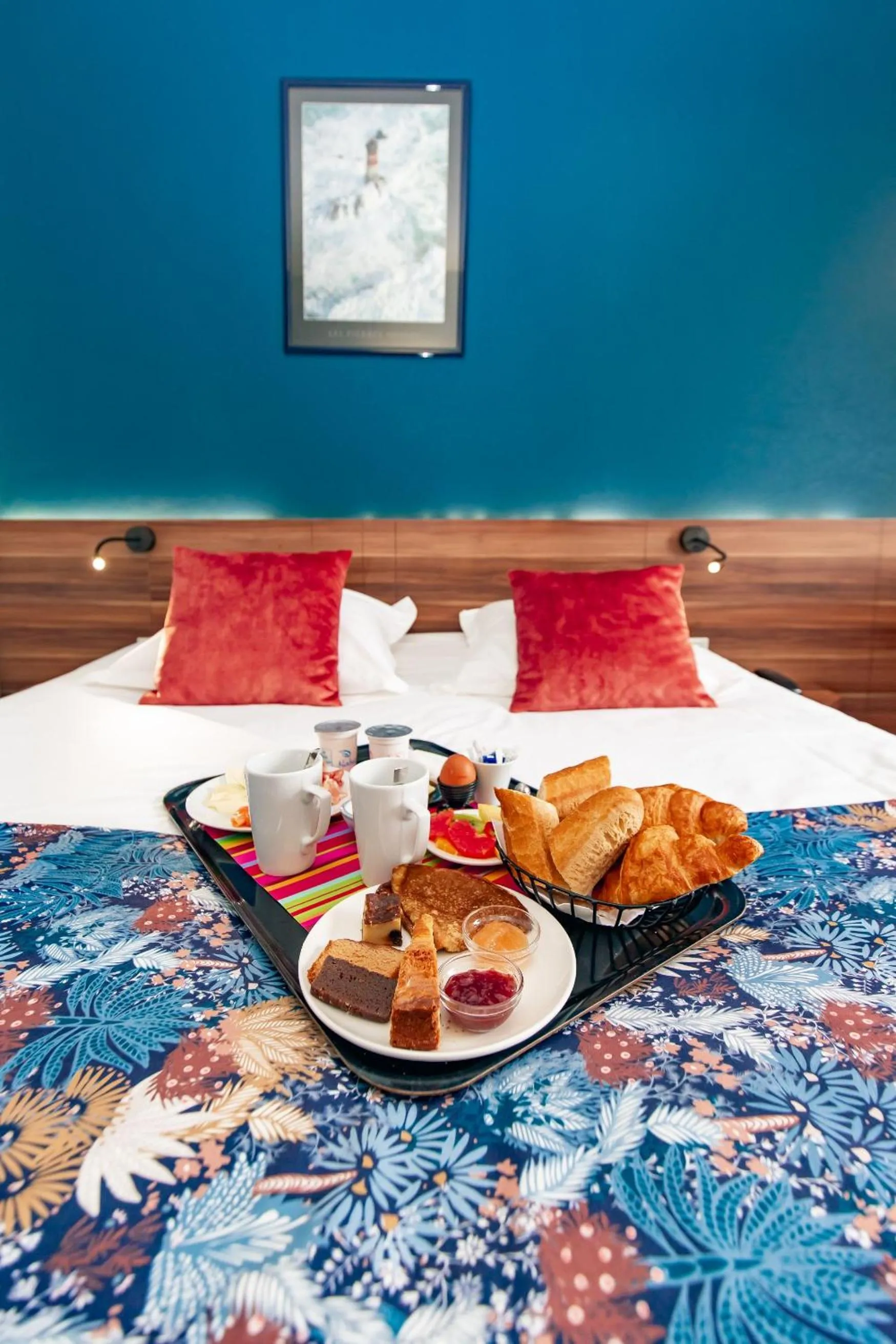 Bedroom, Bed in Logis Hôtel de France - Face à la Mer