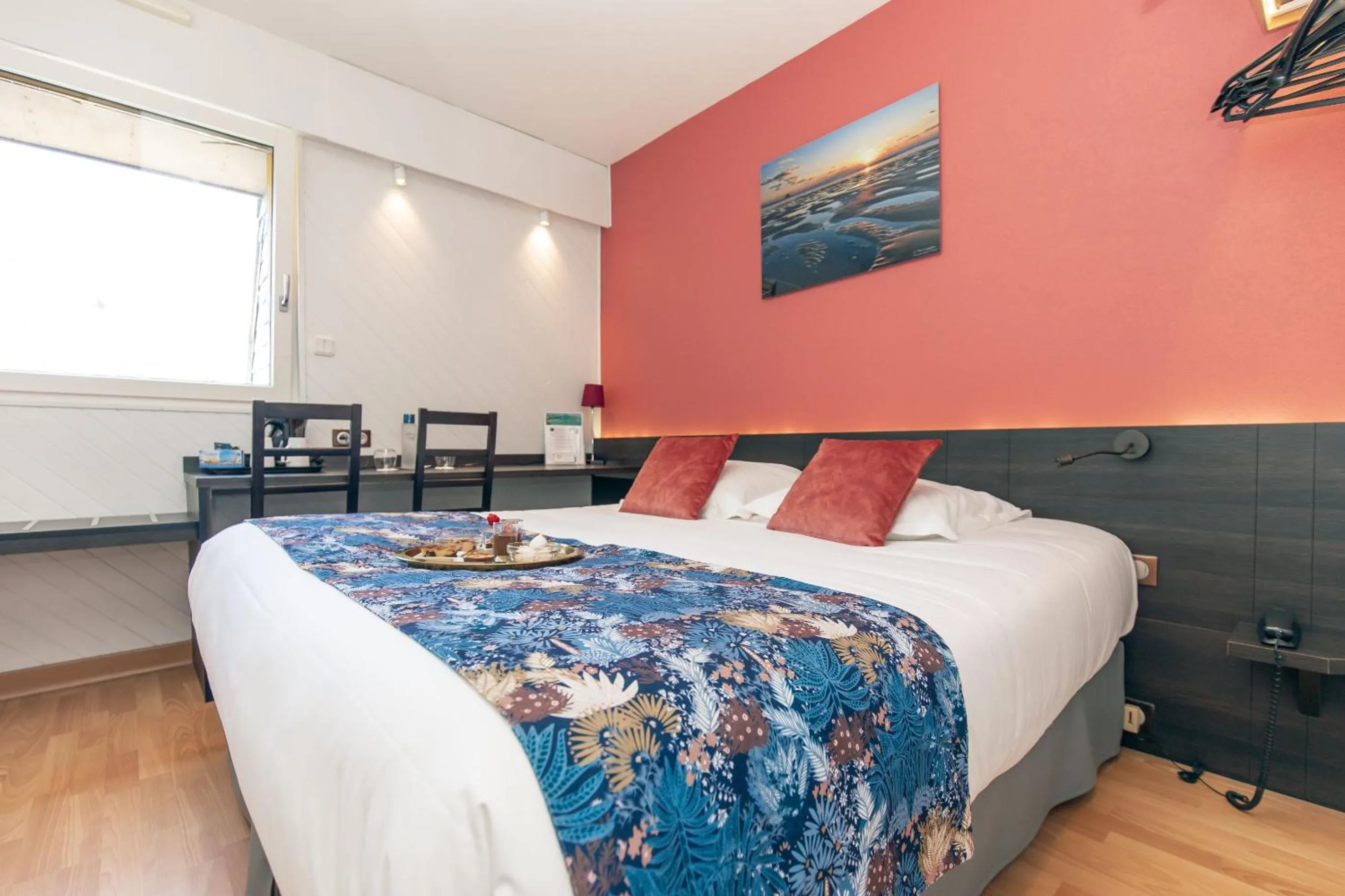 Bedroom, Bed in Logis Hôtel de France - Face à la Mer