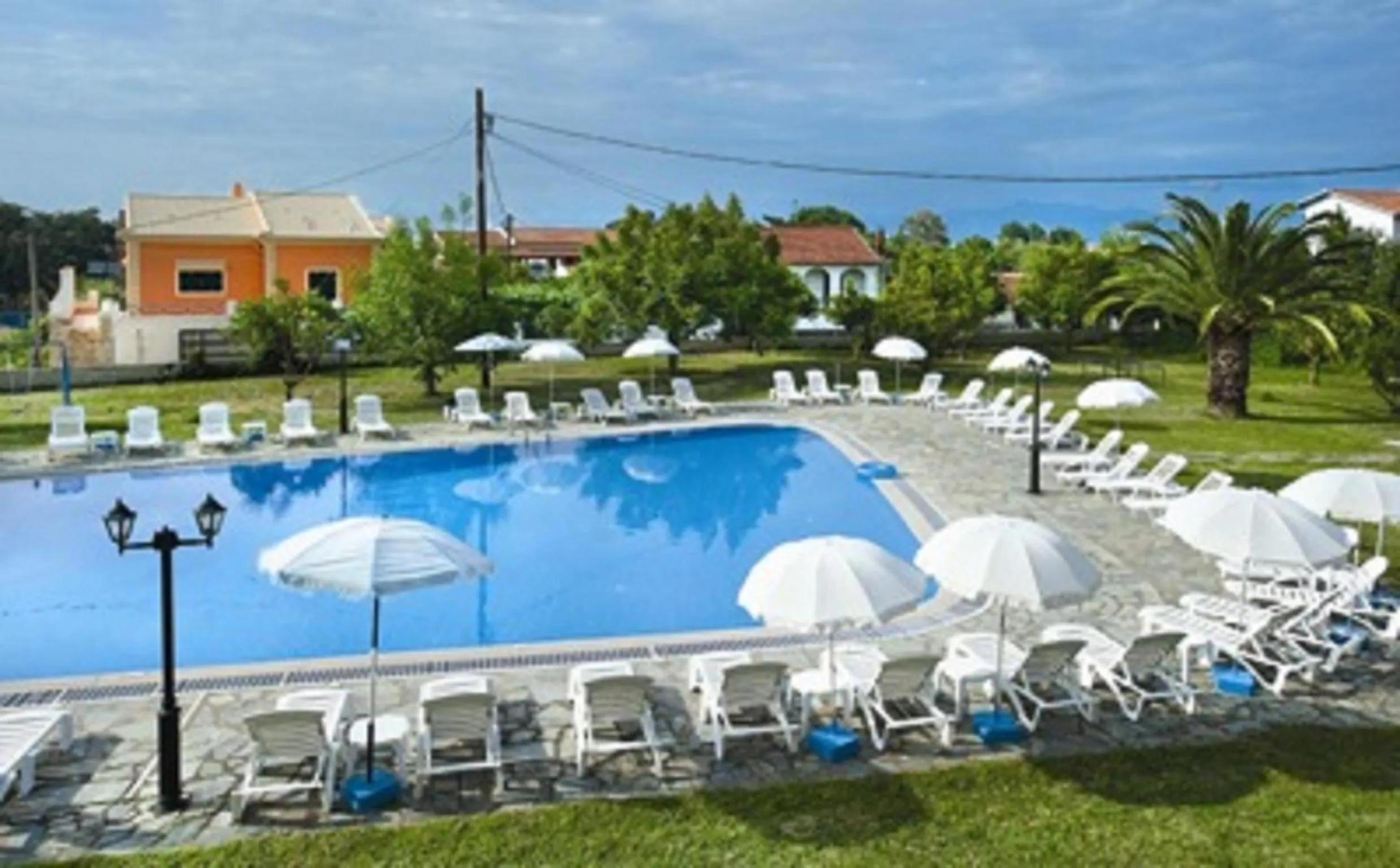 Swimming pool in Tzilios Studios