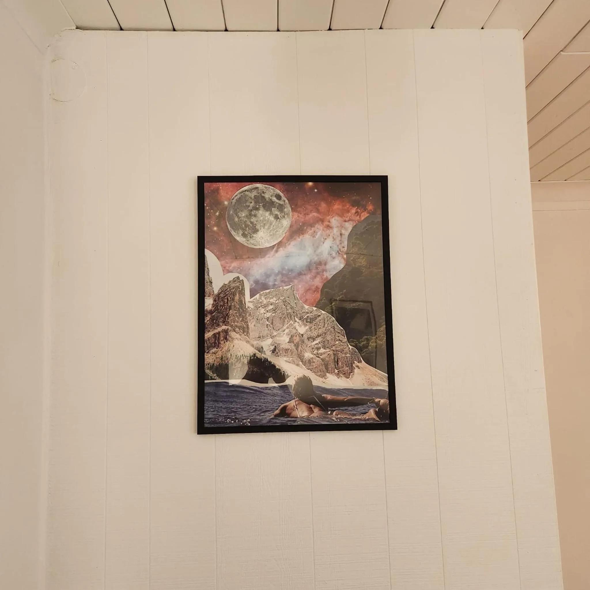 Decorative detail in The Villager Inn Princeton Motel