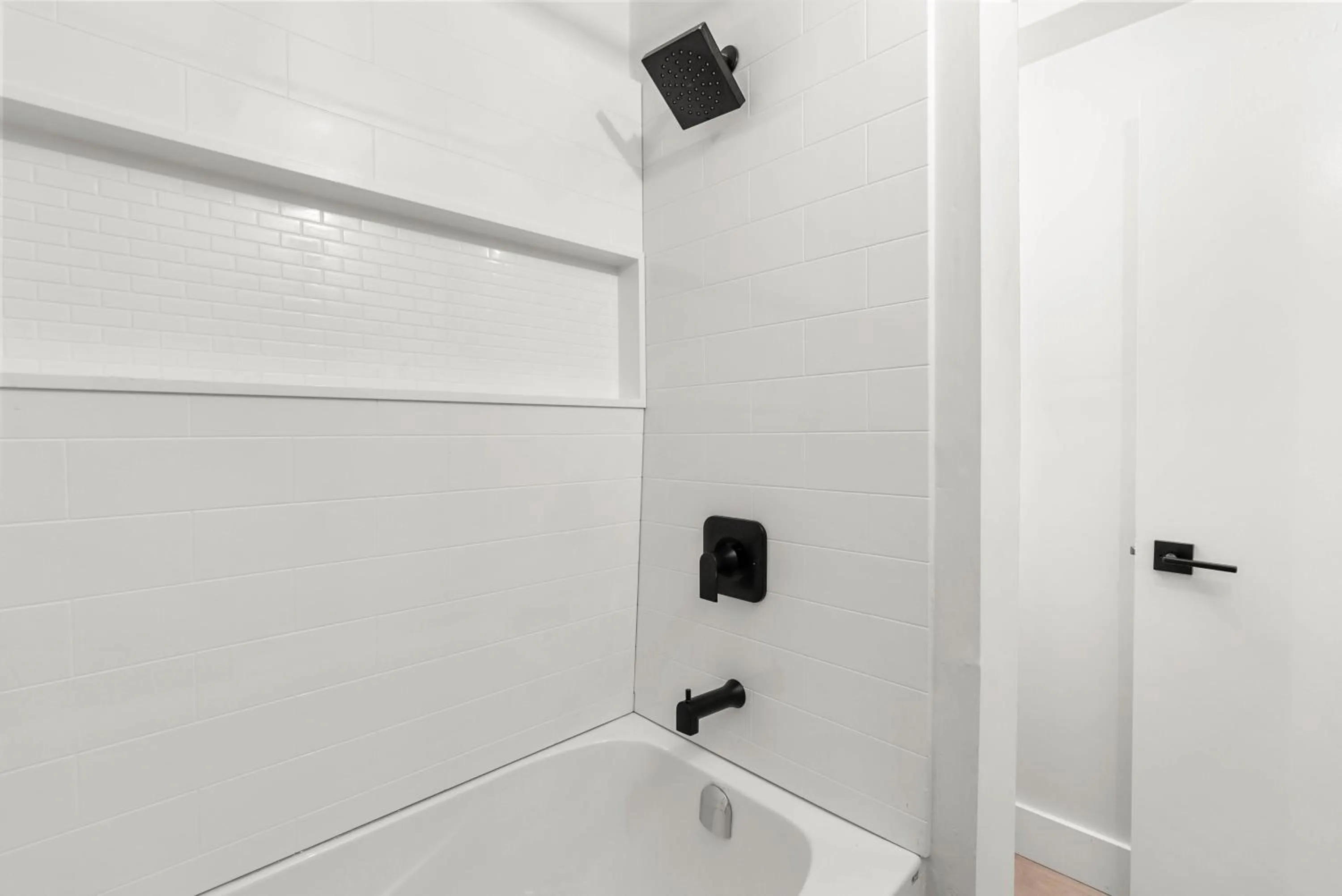 Bathroom in The Villager Inn Princeton Motel