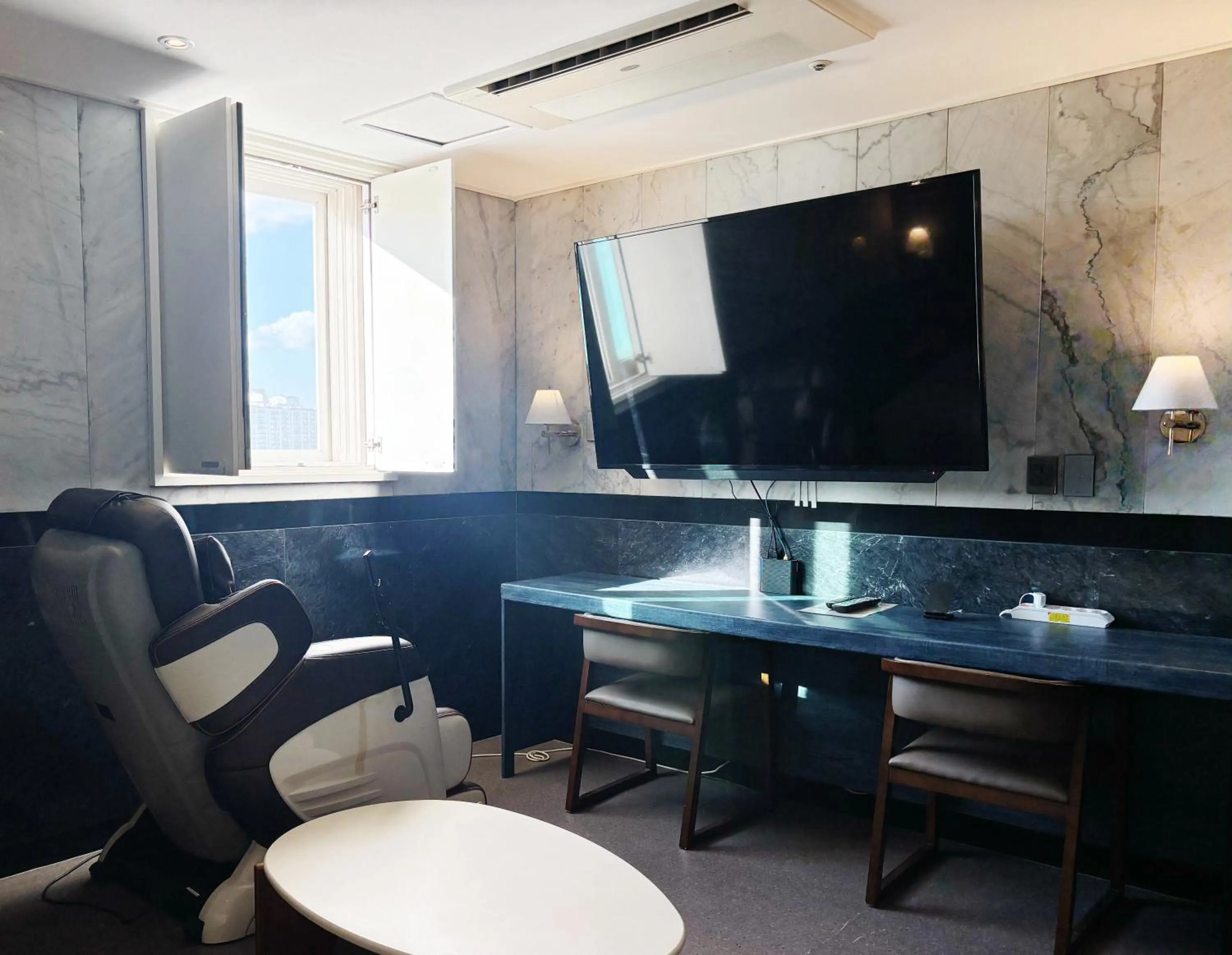 Dongdaemun Signature Tourist Hotel