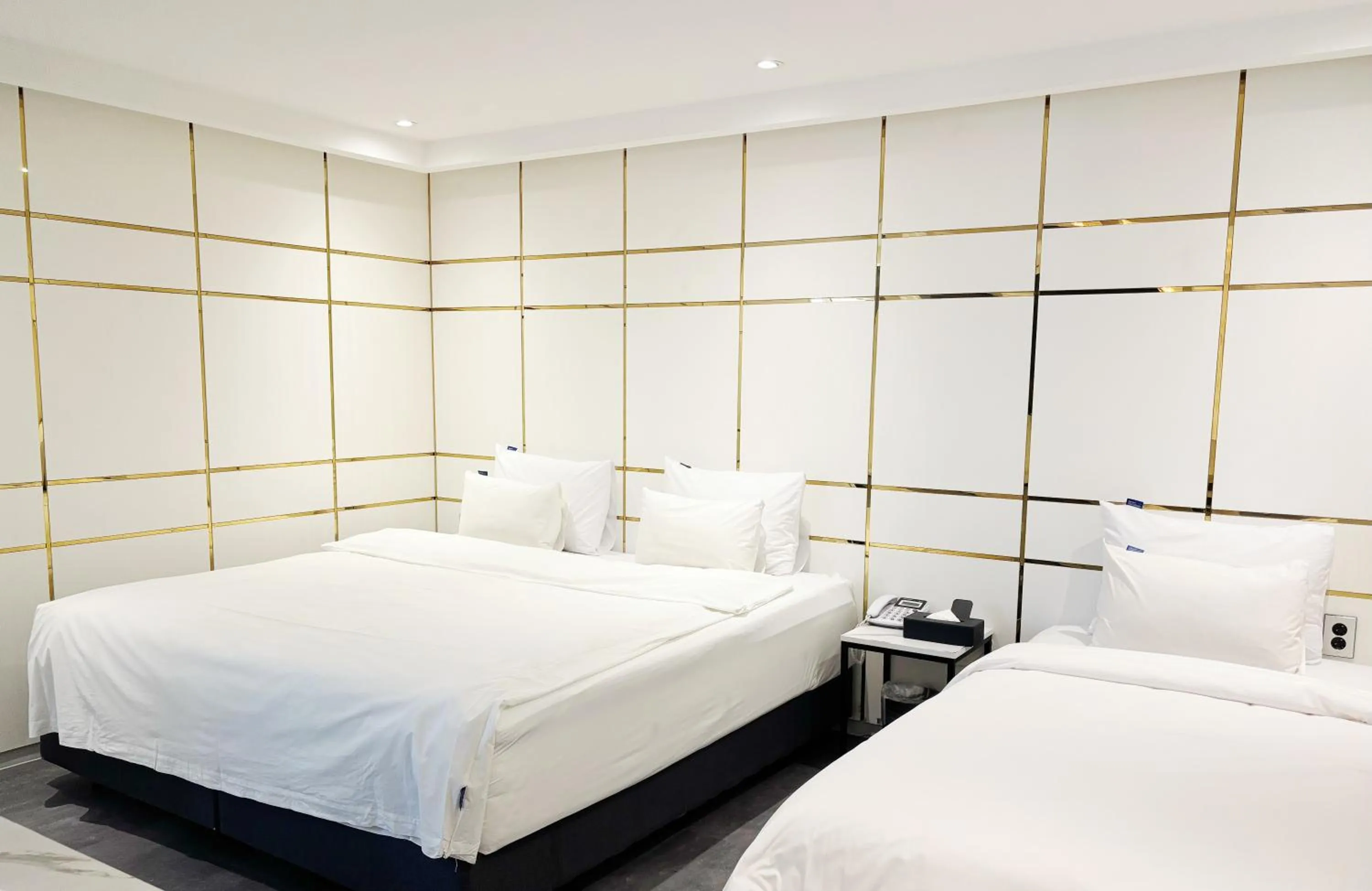 Bed in Dongdaemun Signature Tourist Hotel