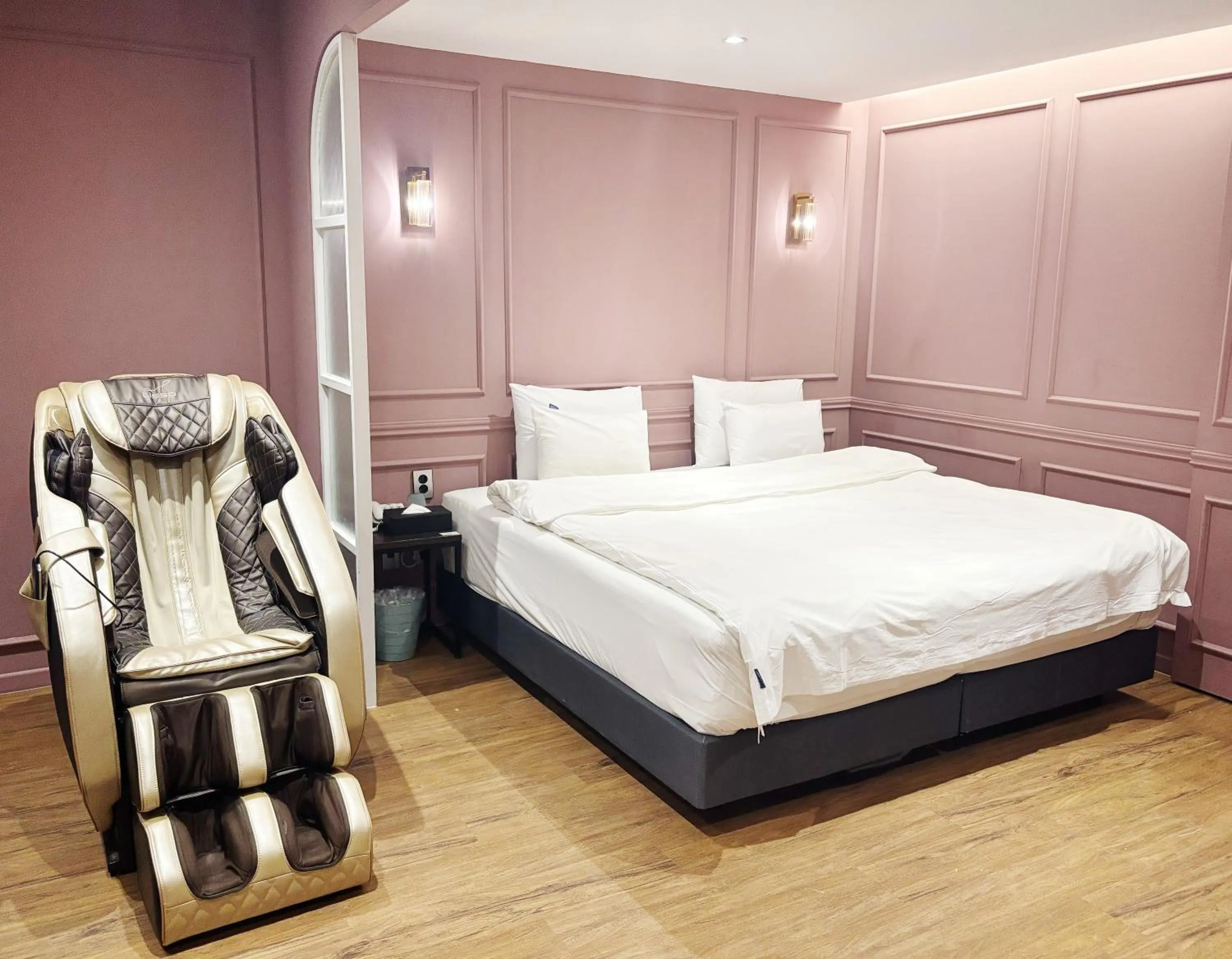 Bed in Dongdaemun Signature Tourist Hotel