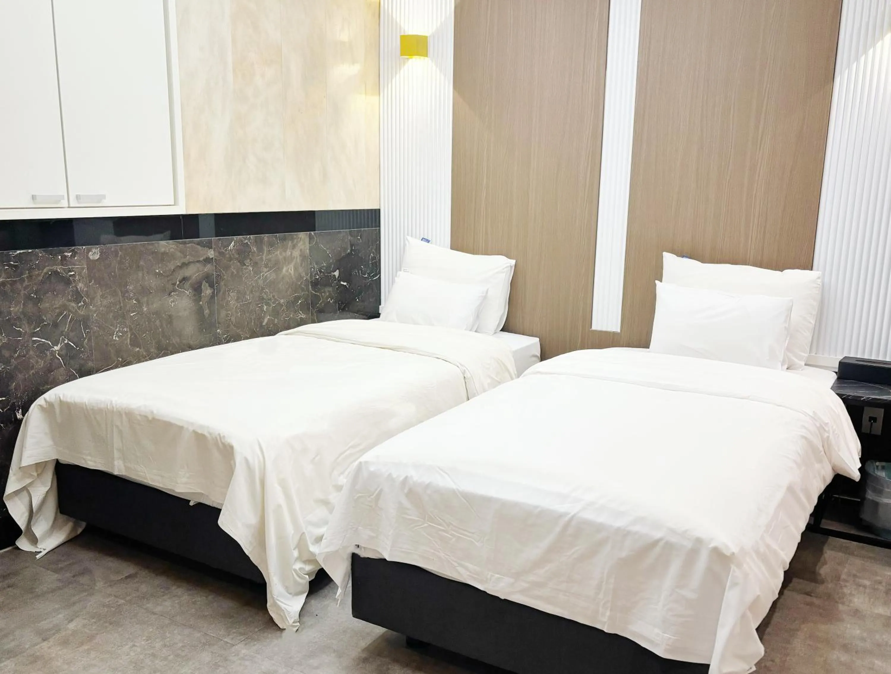 Bed in Dongdaemun Signature Tourist Hotel