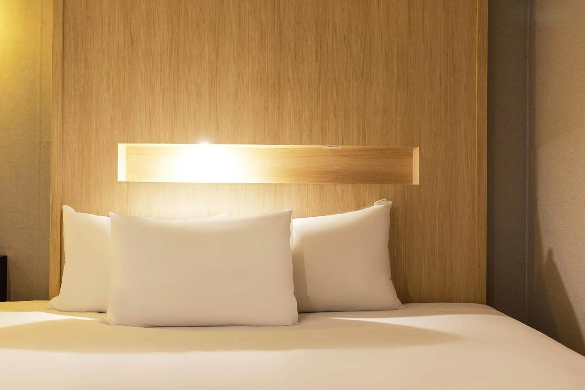 Bed in Dongdaemun Signature Tourist Hotel