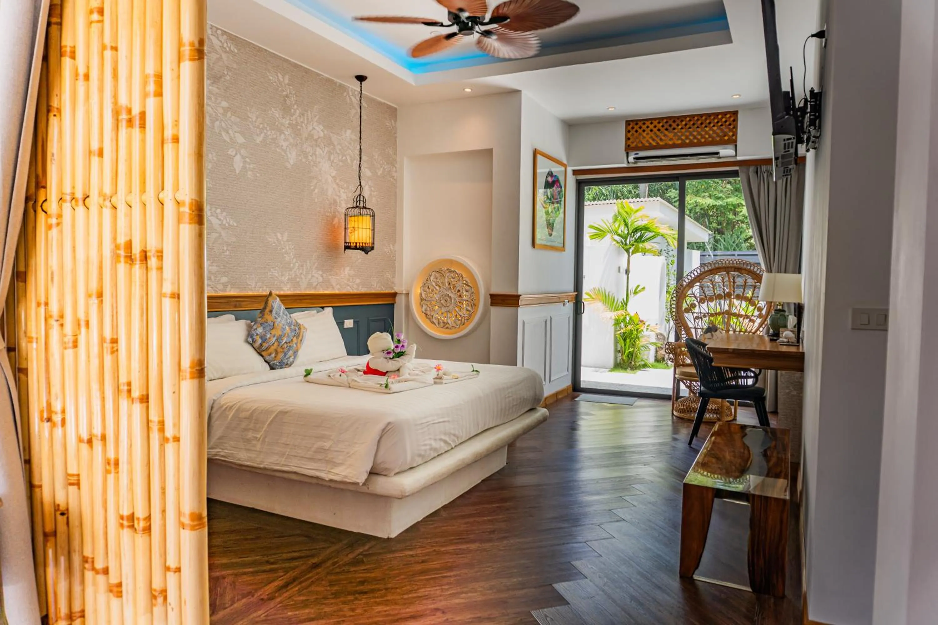 Bed in La Belle Vie - Boutique Hotel Adults Only