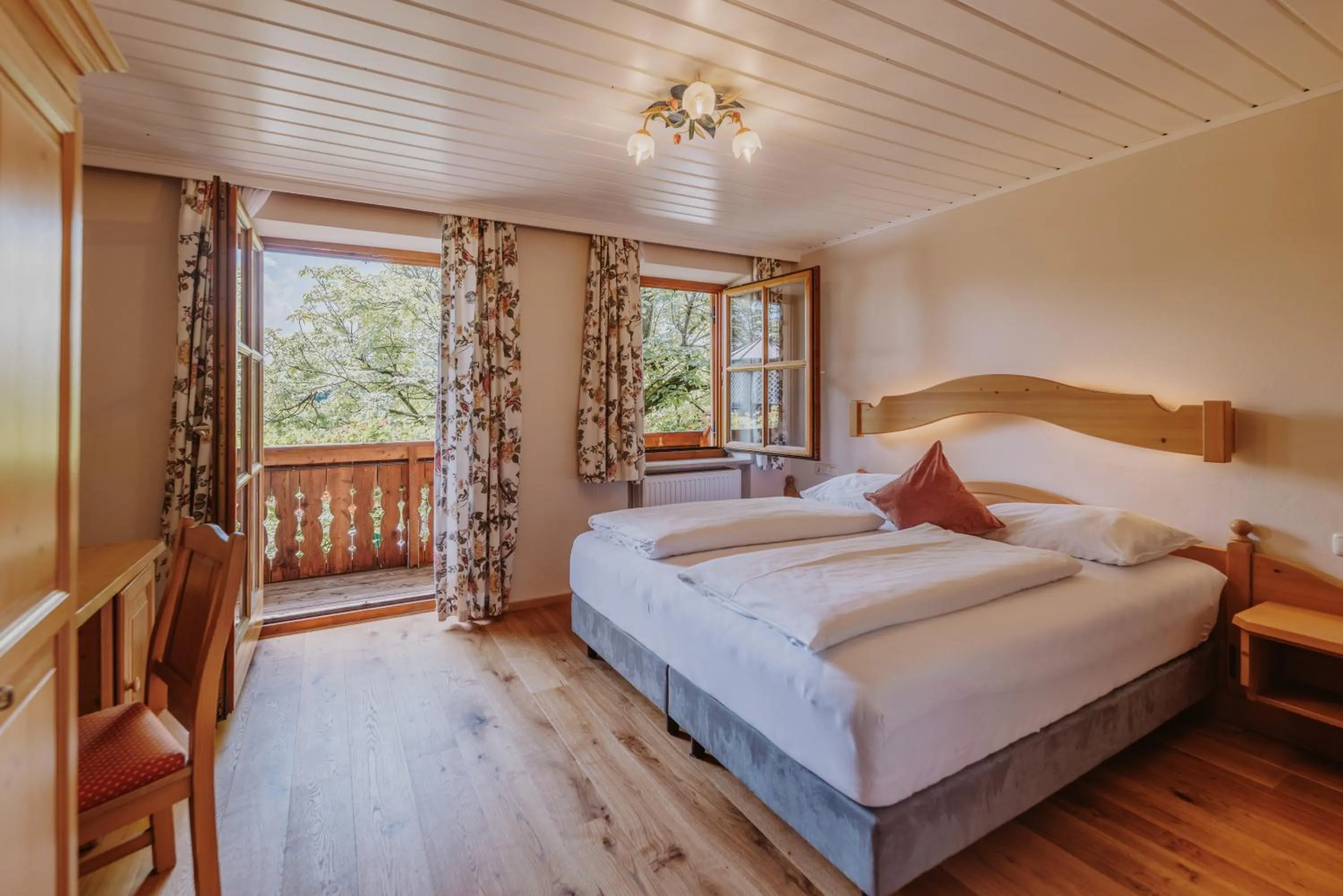 Bedroom, Bed in Landhotel Gschirnwirt