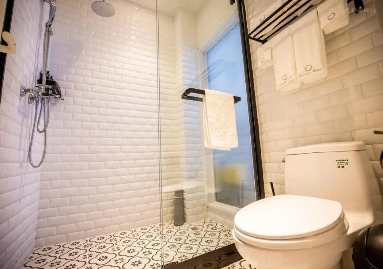 Double Room with Private Bathroom in Discovery Saipan Hotel Double Room with Private Bathroom in Discovery Saipan Hotel