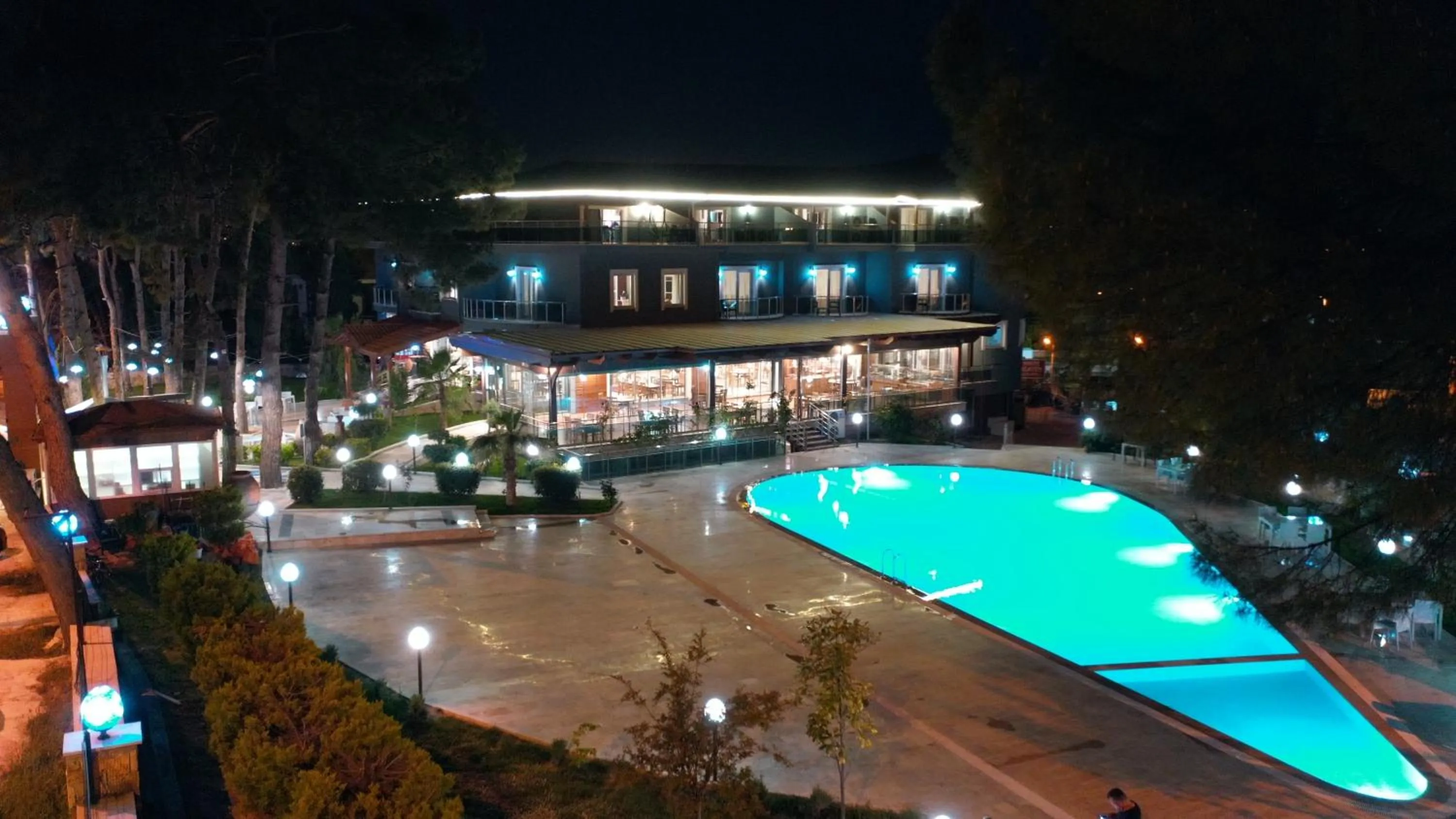 Pool view in Pamukkale Whiteheaven Suite Hotel
