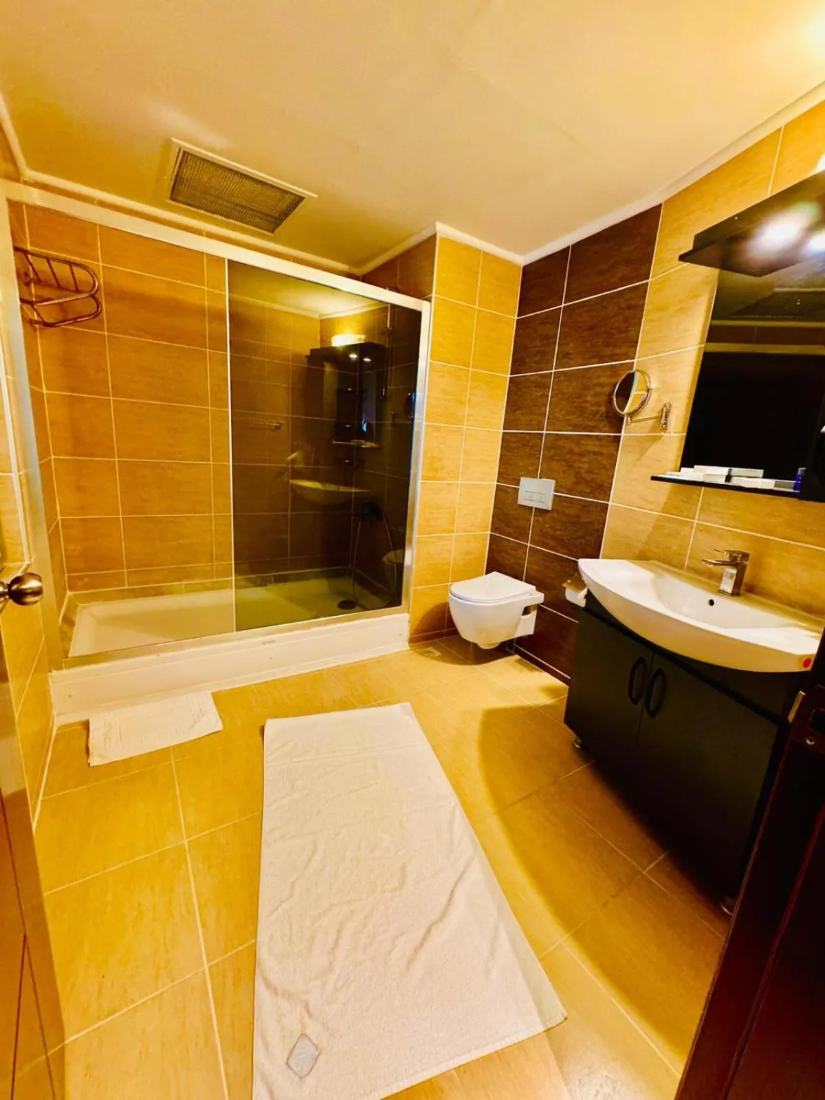 Bathroom in Pamukkale Whiteheaven Suite Hotel