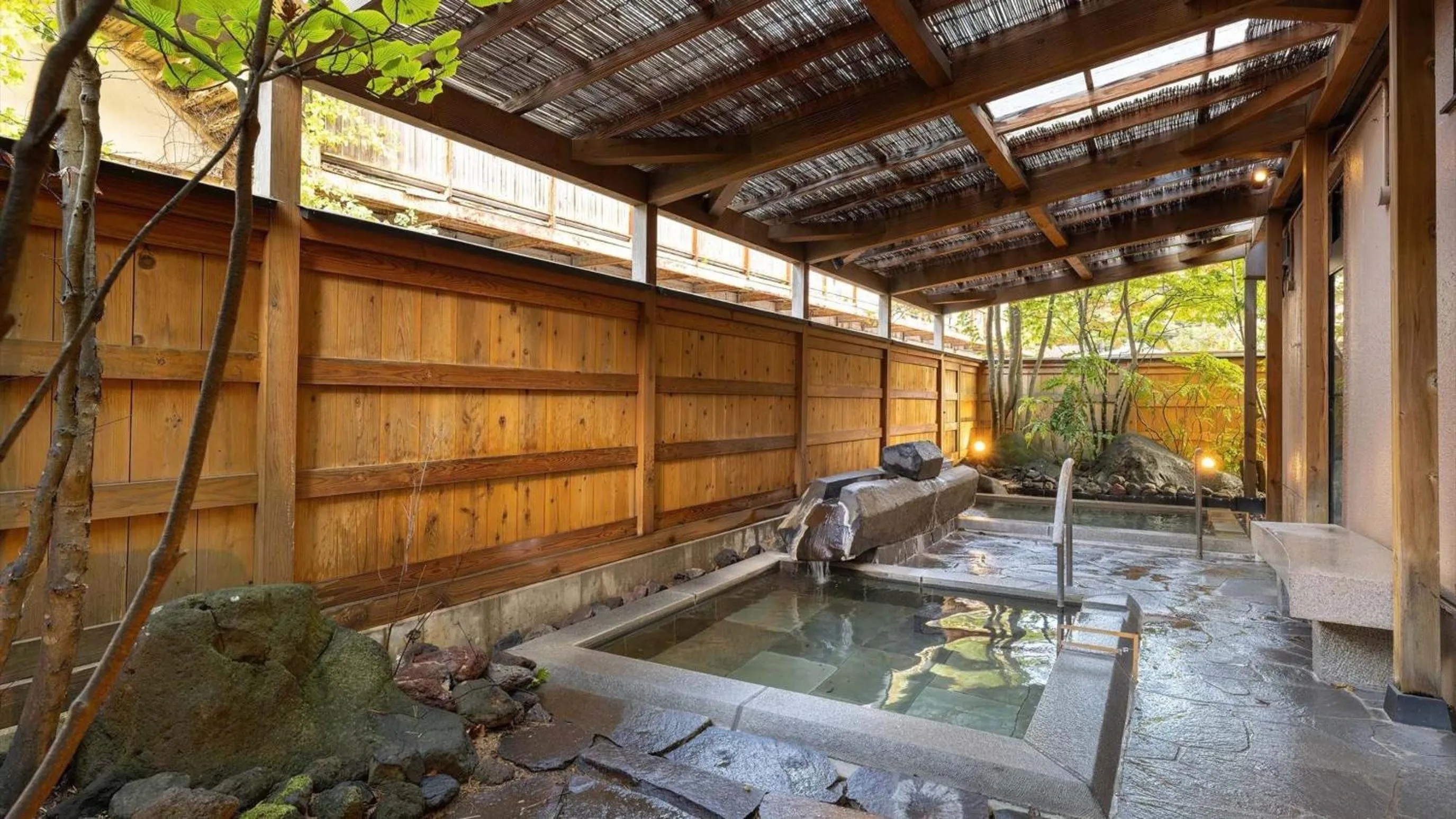 Hot Spring Bath in Katakurinohana