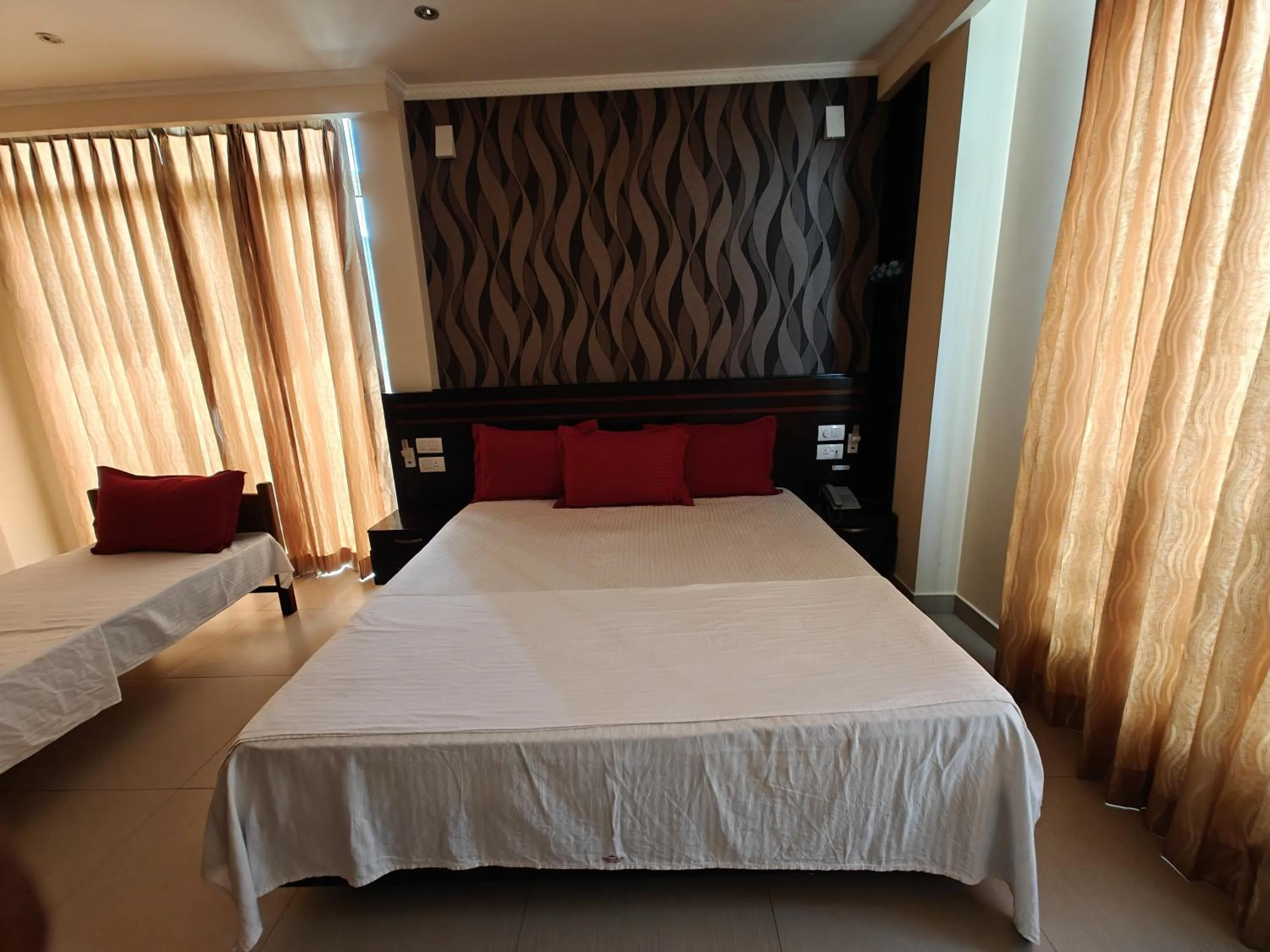 Bed in Splendid Holiday Guest House