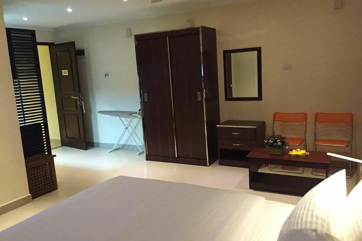 wardrobe, Bed in Splendid Holiday Guest House