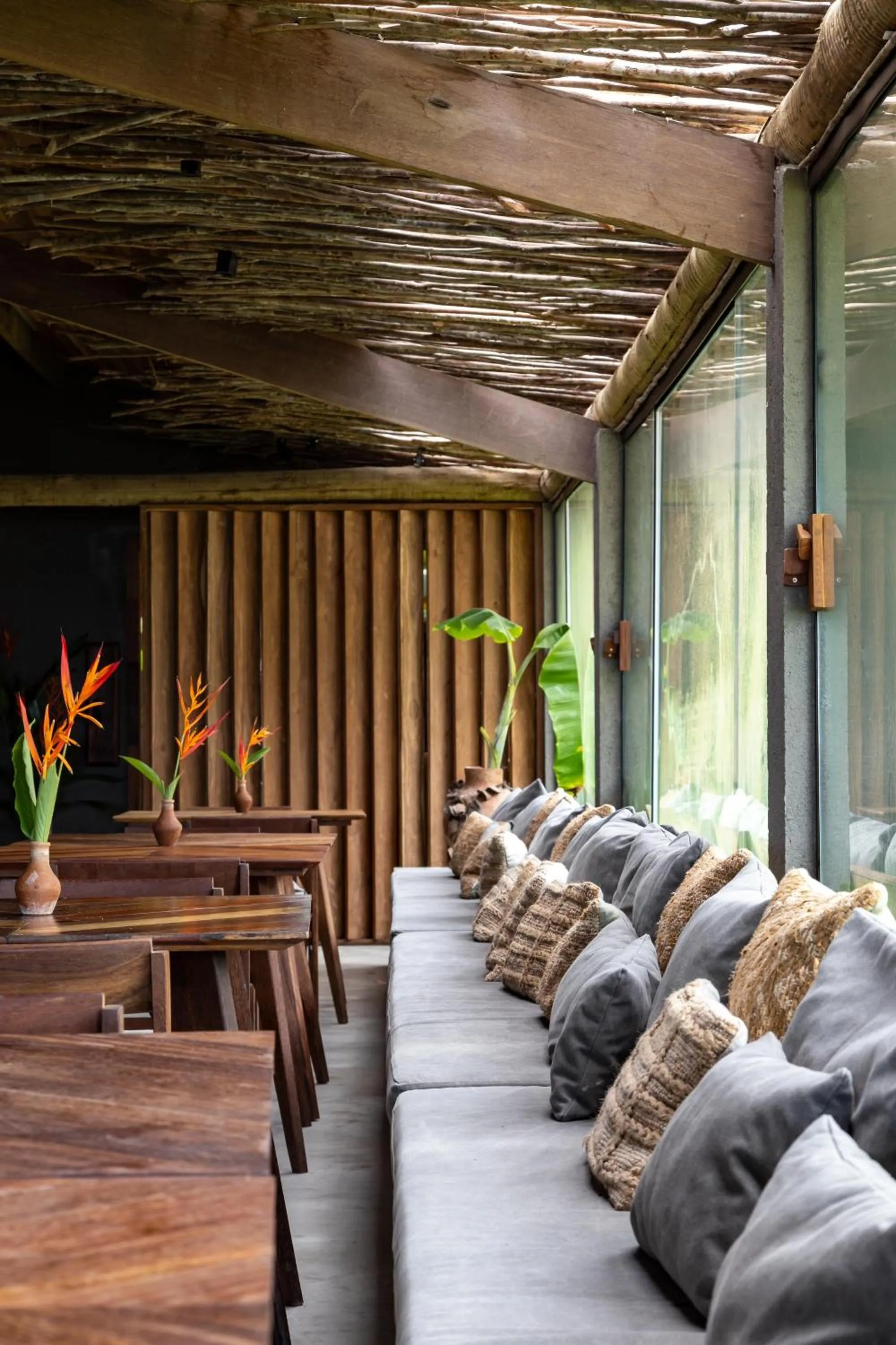 Restaurant/places to eat in Paru Boutique Hotel