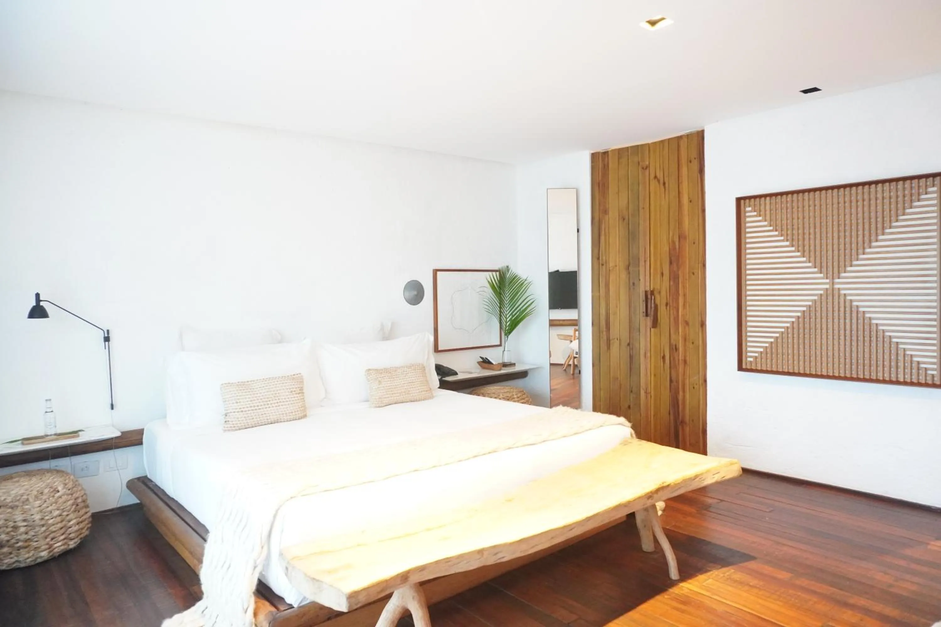 Photo of the whole room, Bed in Paru Boutique Hotel