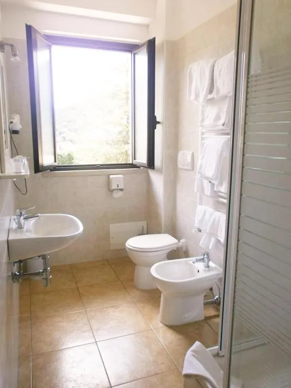 Bathroom in Albergo Villa Riccio