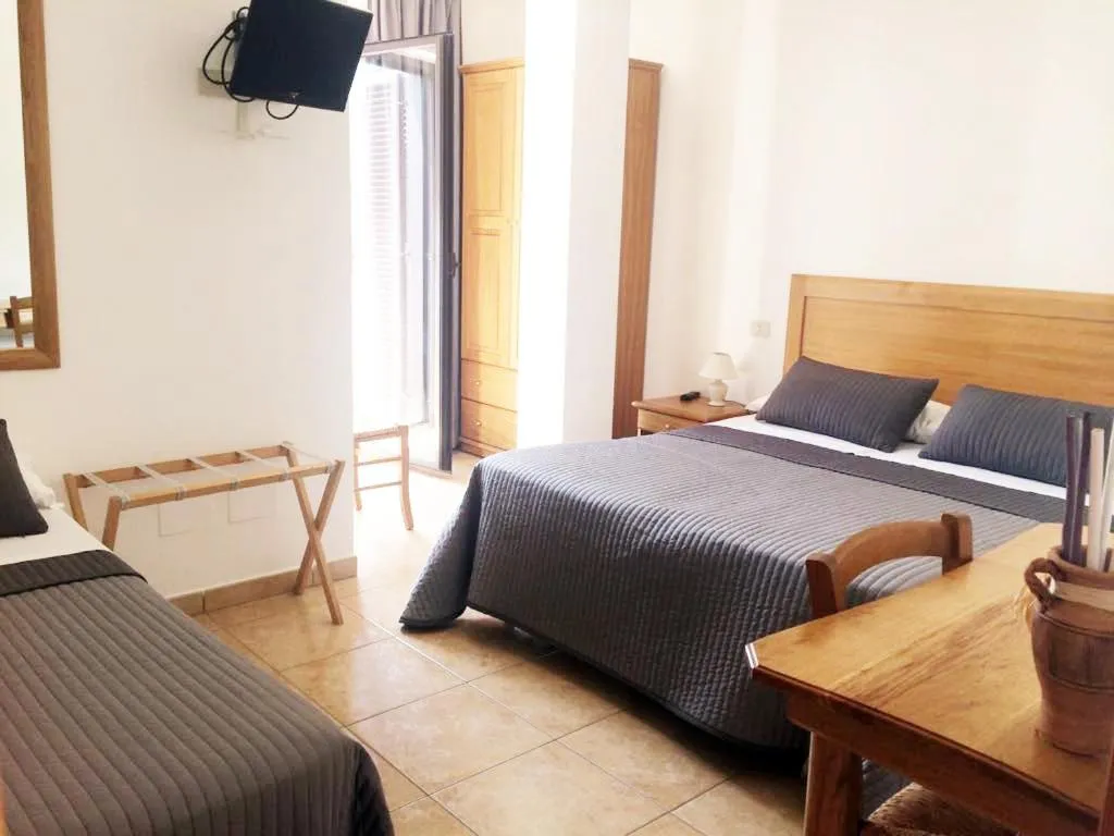 Bed in Albergo Villa Riccio