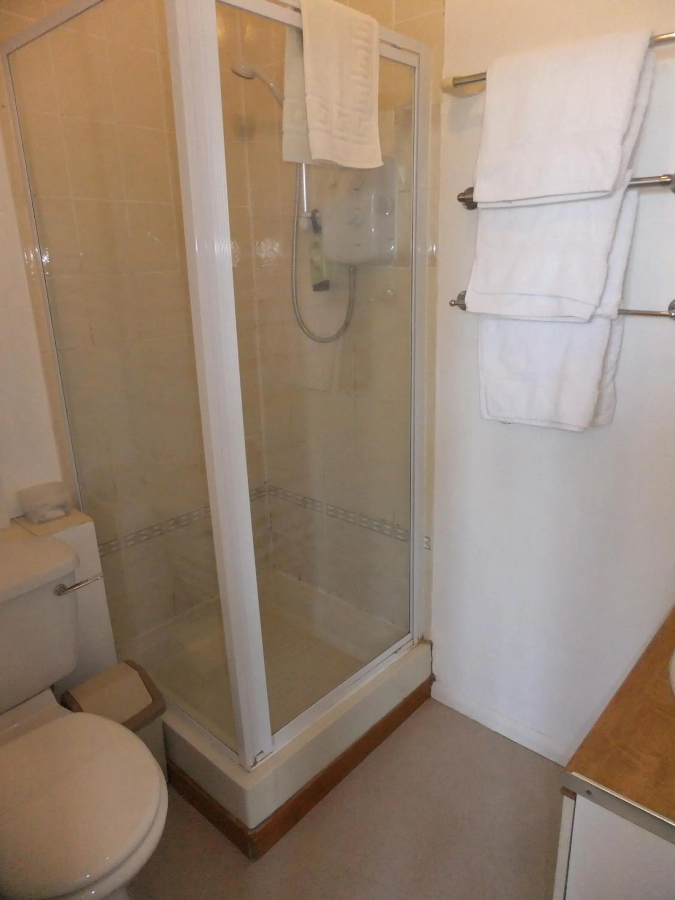 Bathroom in Elgin Villa